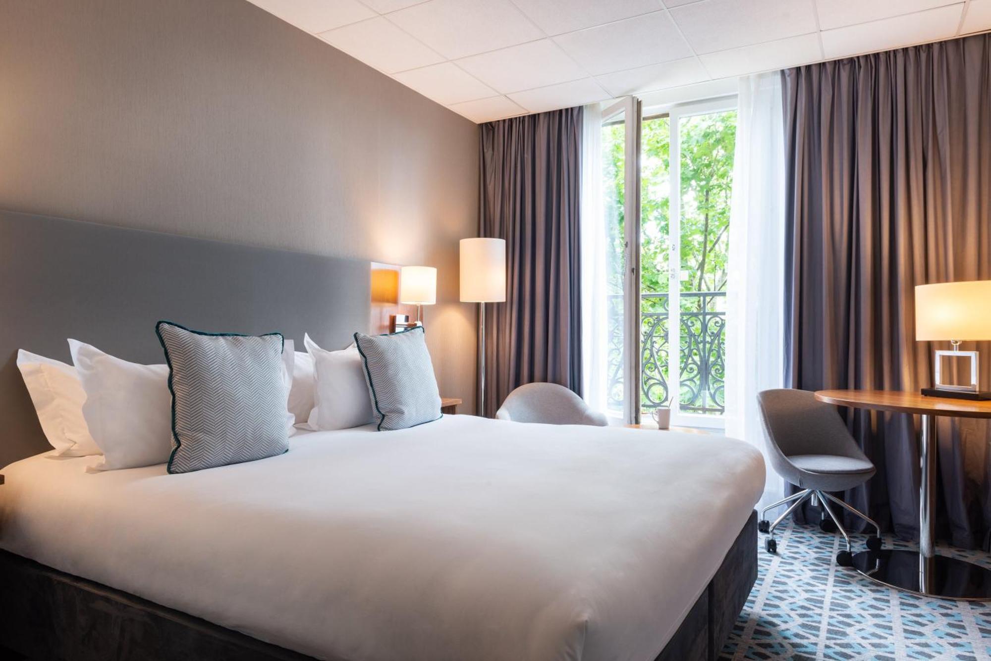 Premium King Room City View