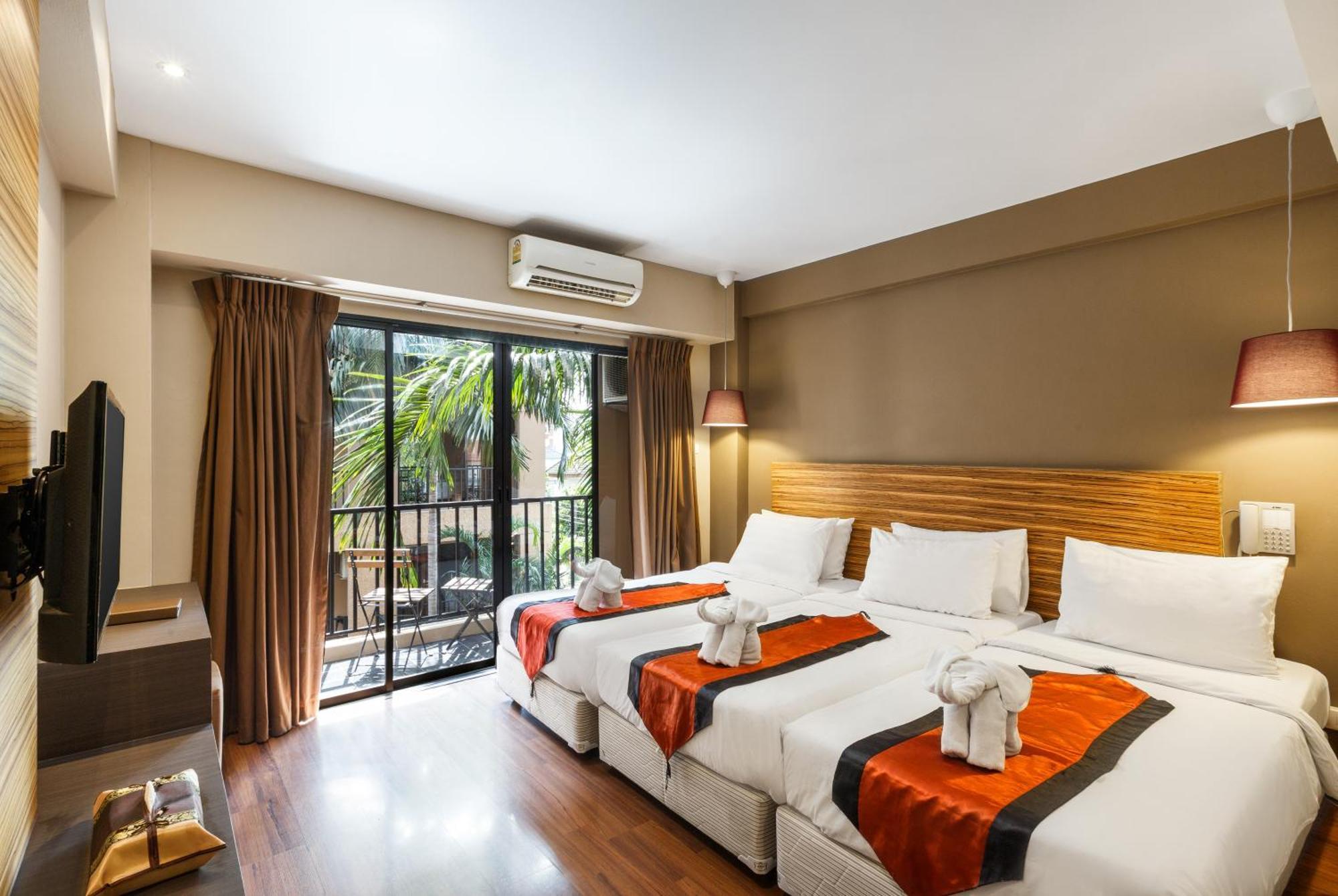 Superior Triple Room Roundtrip Airport Transfer