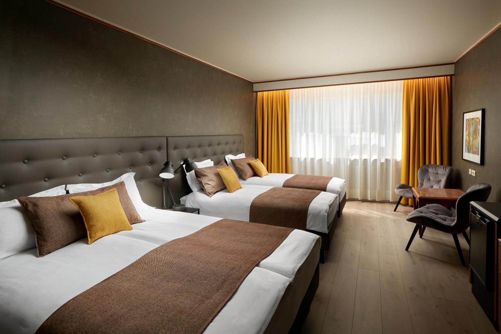Superior Twin Room Spa