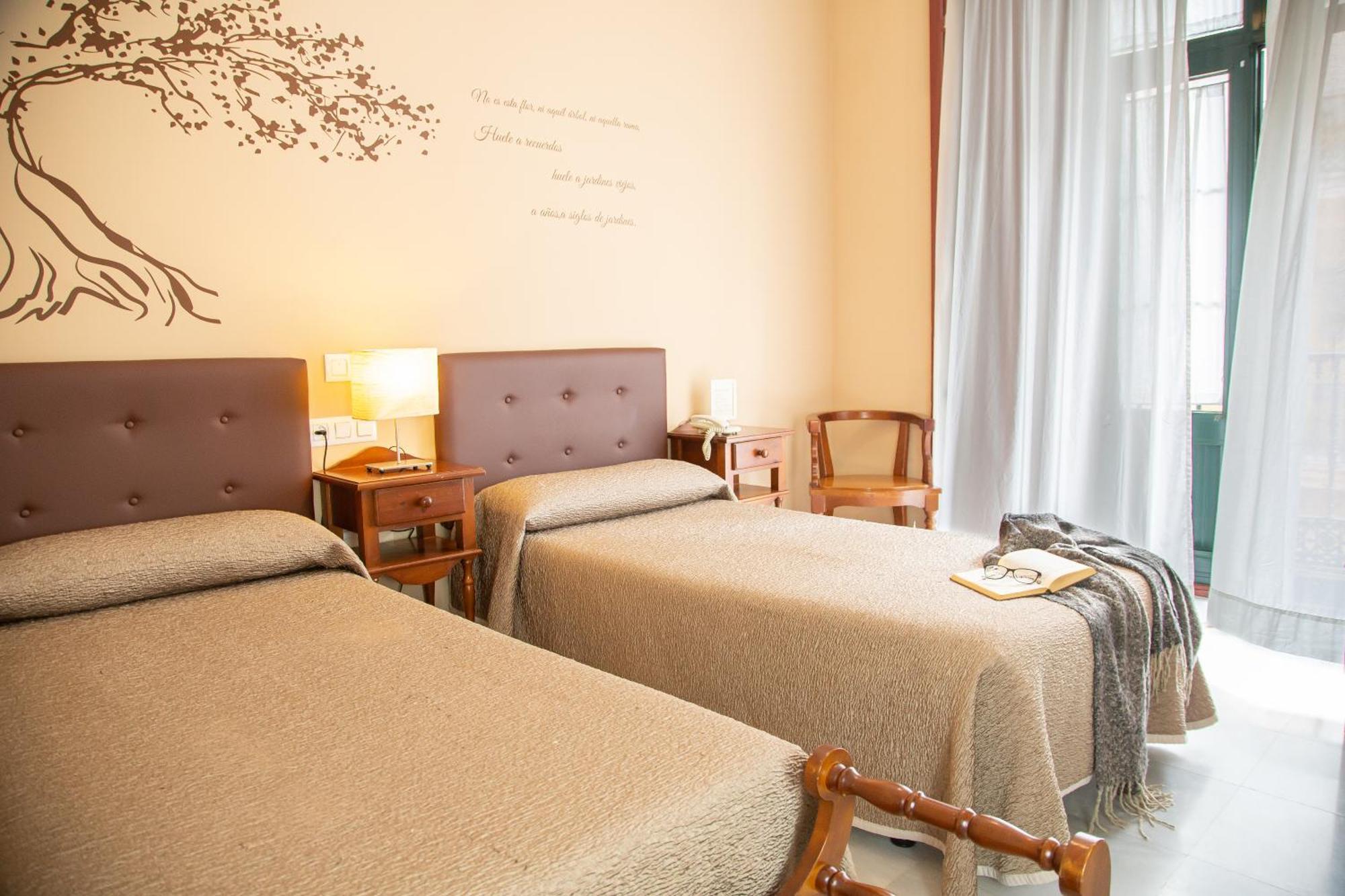 Tweepersoonskamer met 2 Aparte Bedden