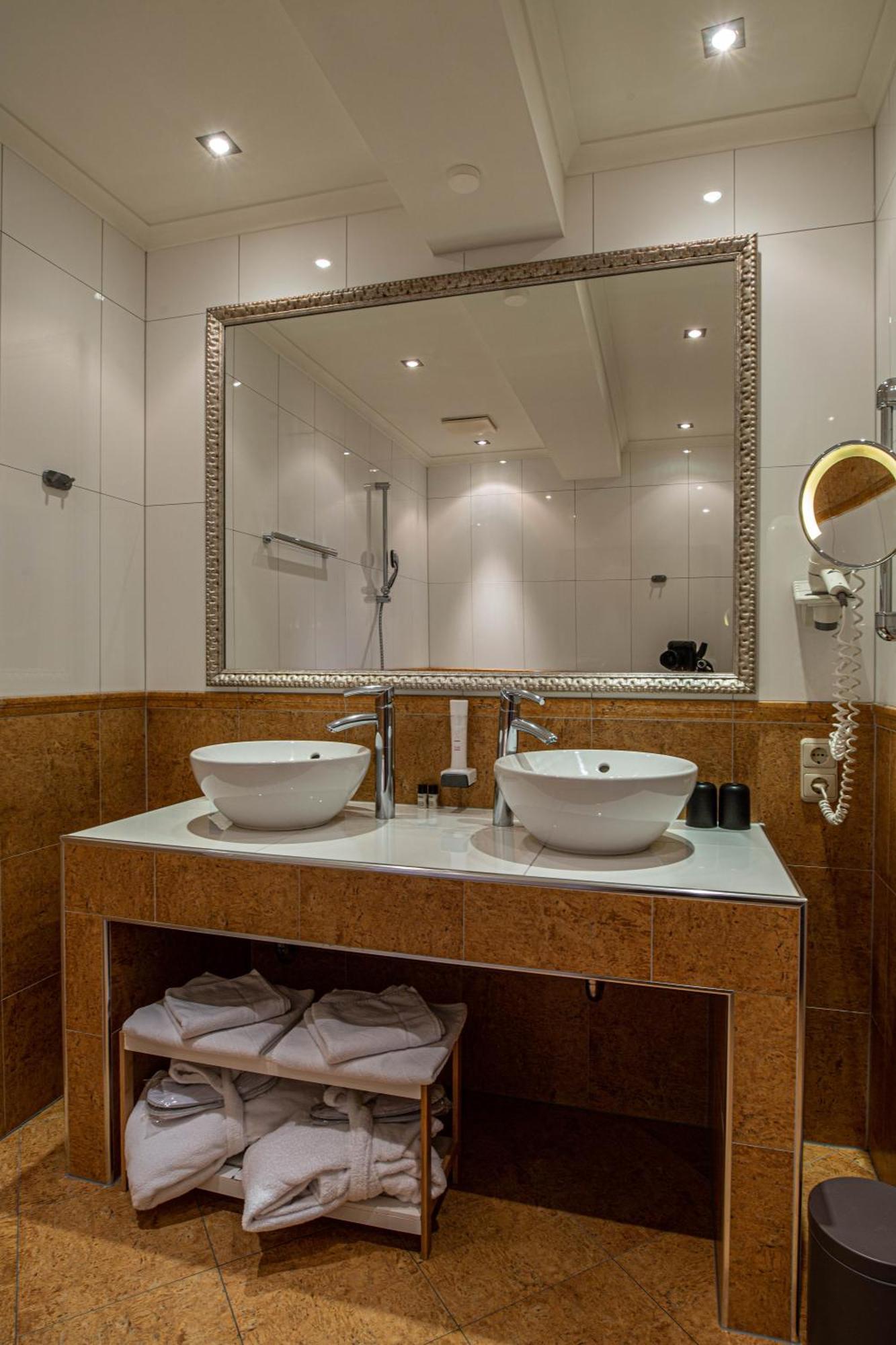 Deluxe Double Room Spa Bath