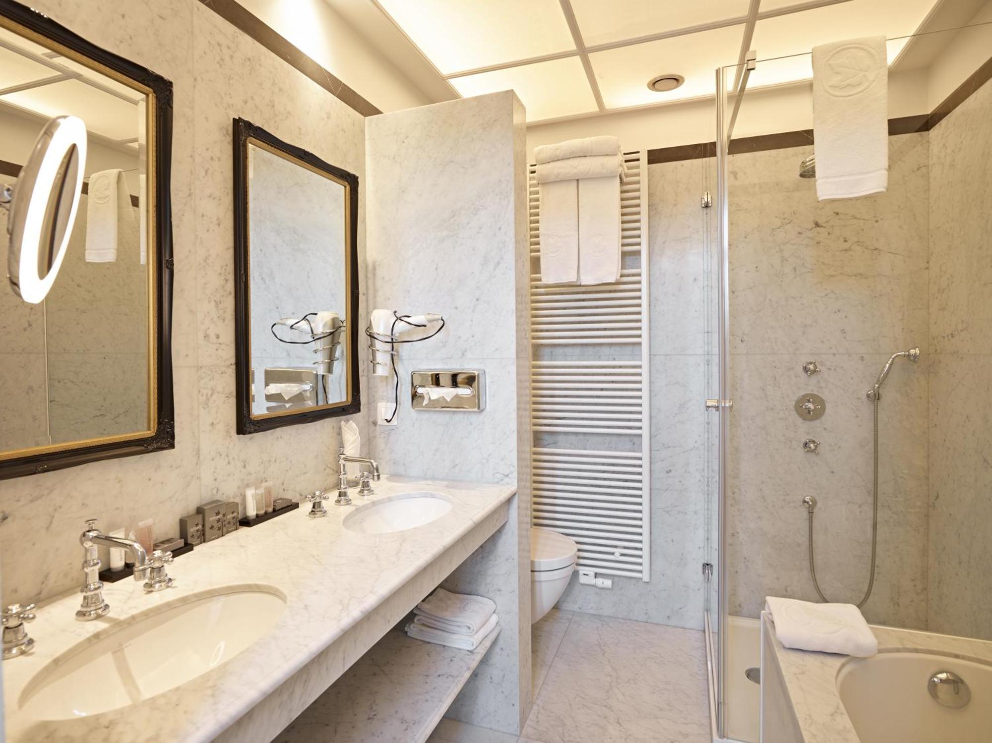 Royal Executive Room Canal View