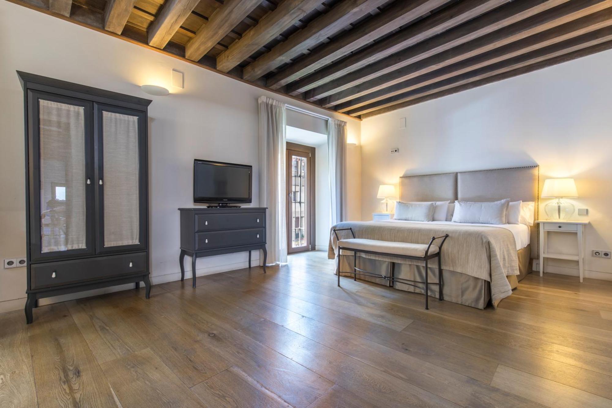 Superior Double or Twin Room Alhambra View