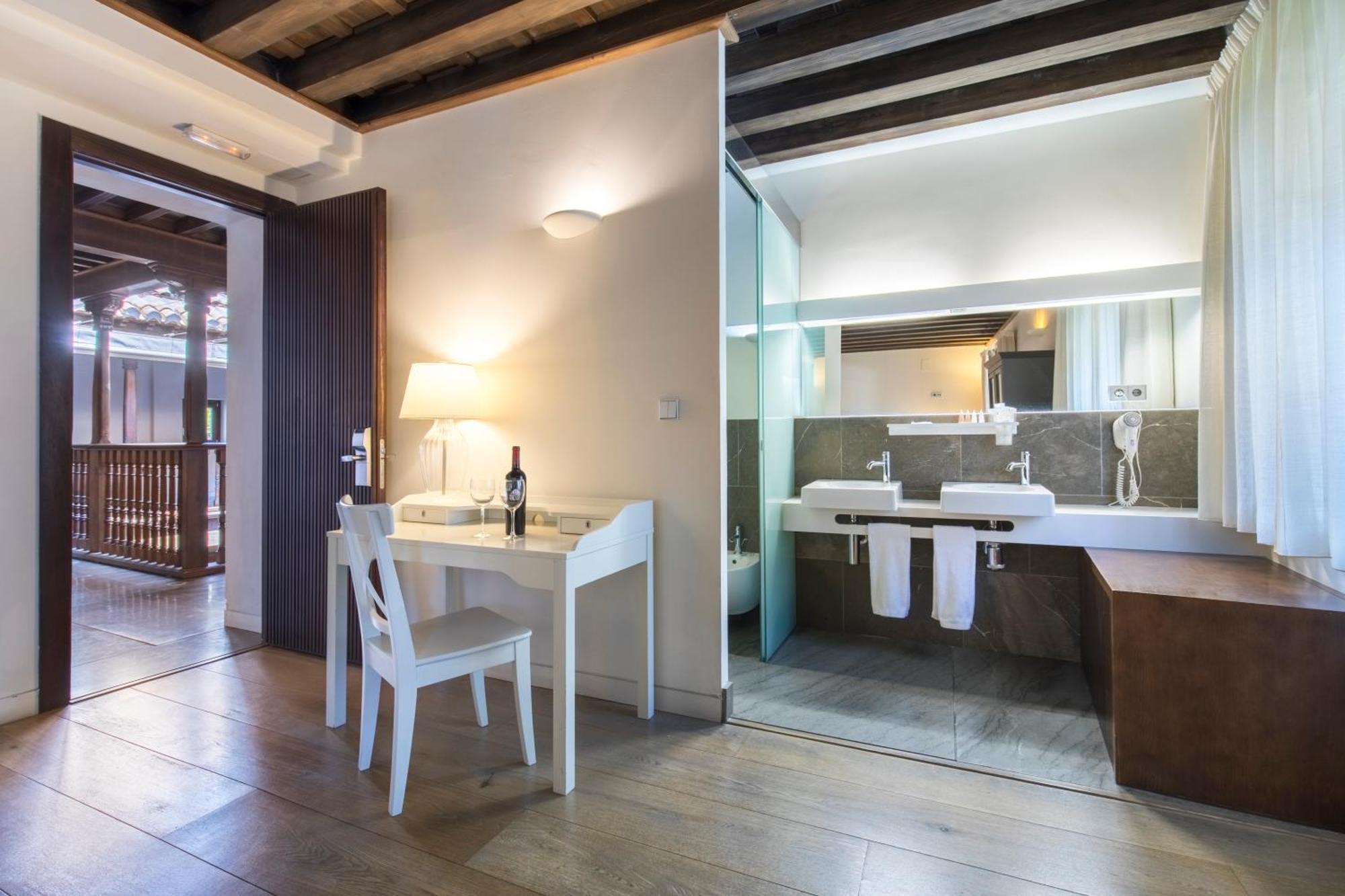 Superior Double or Twin Room Alhambra View