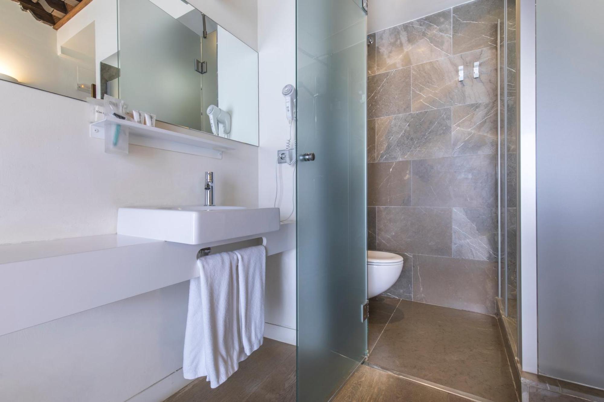 Superior Double or Twin Room Alhambra View