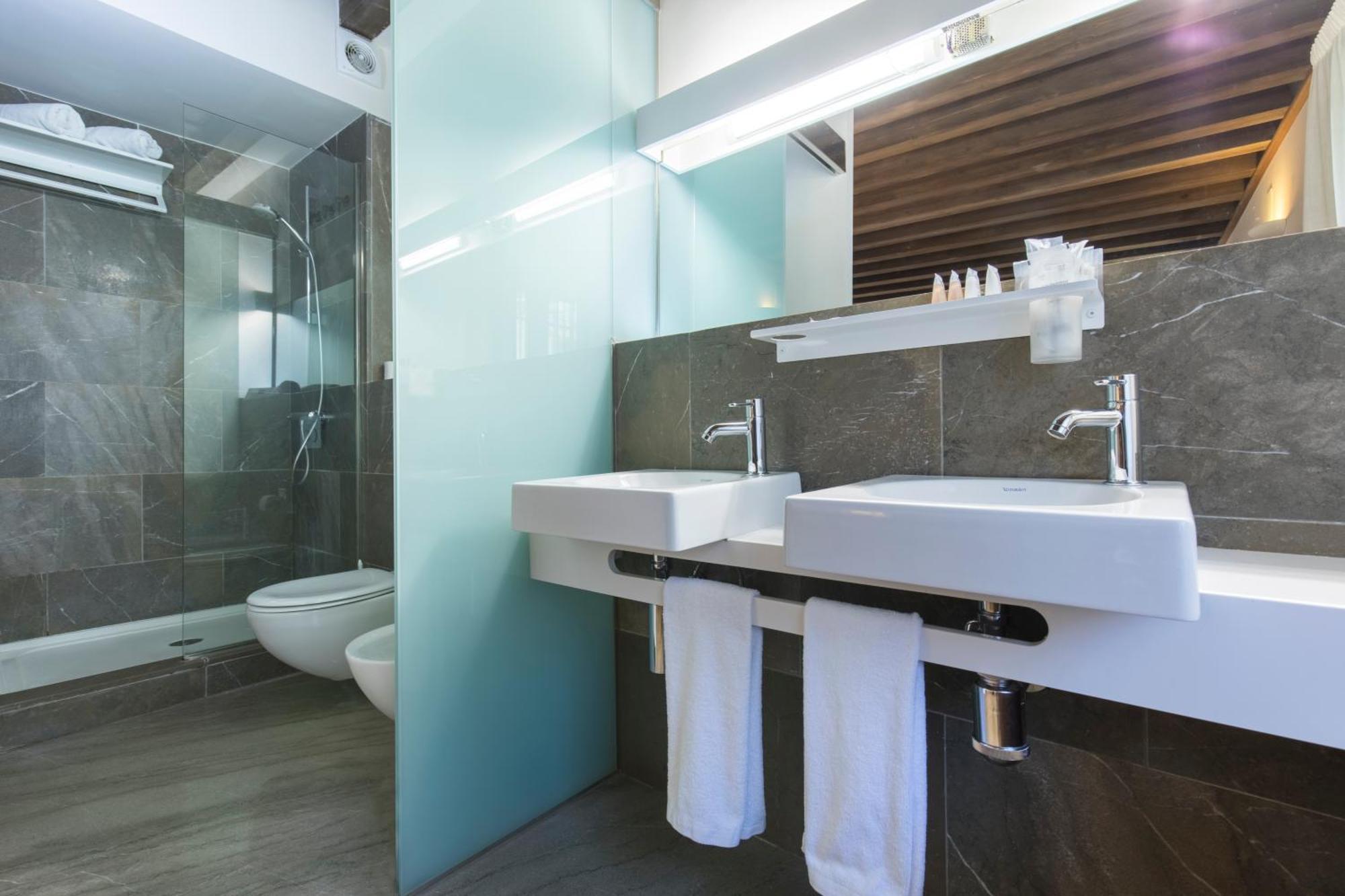 Superior Double or Twin Room Alhambra View