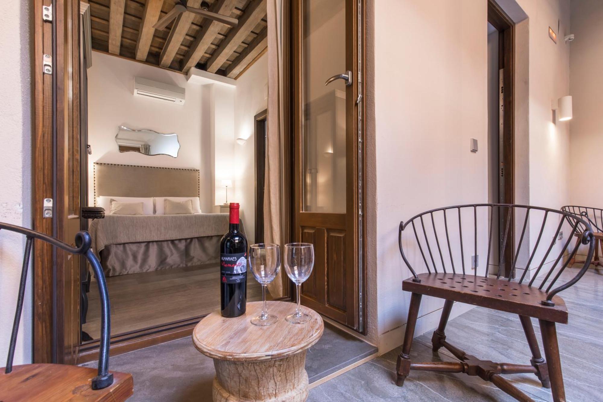 Double or Twin Room interior patio view