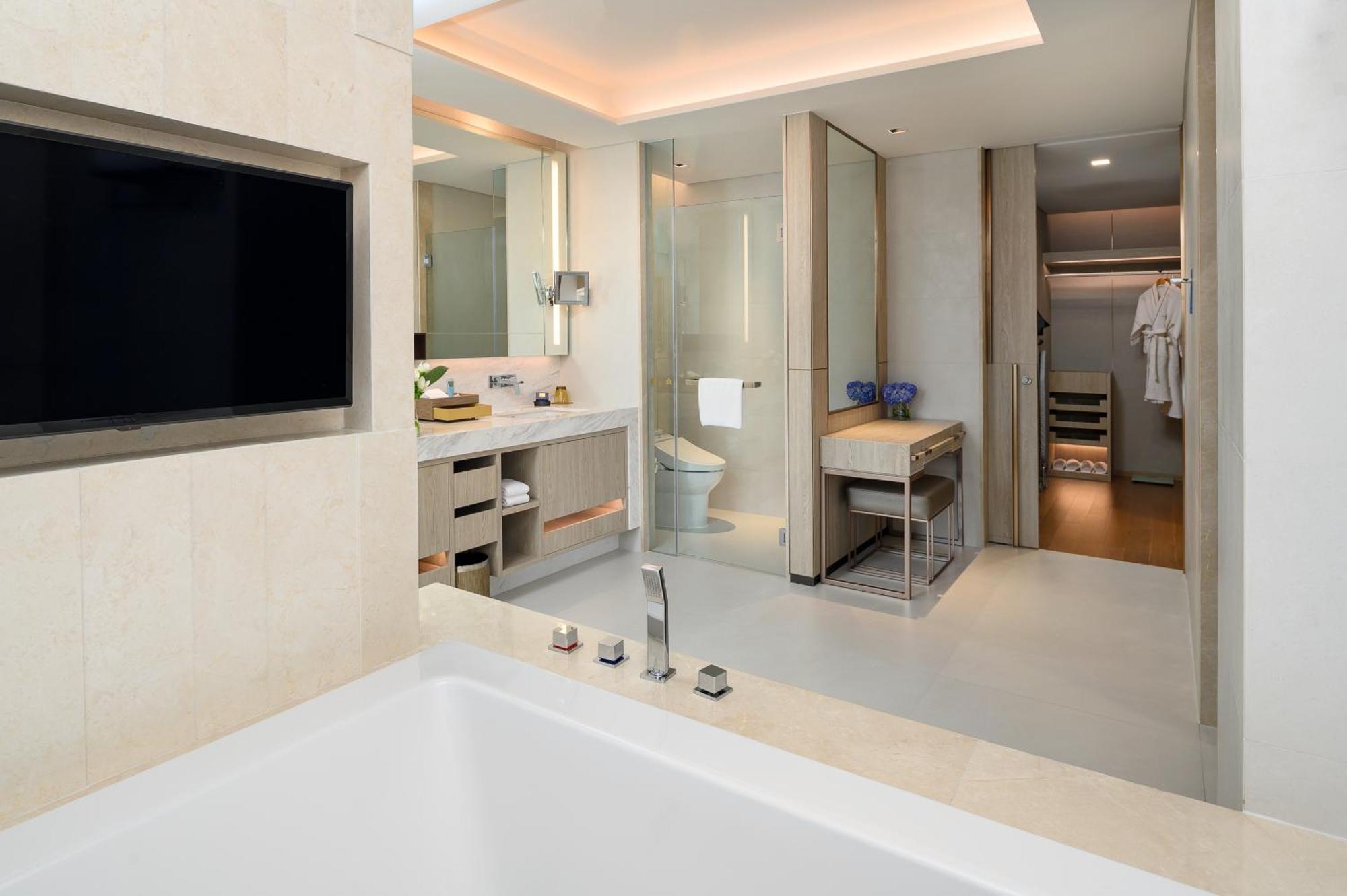 Nikko Grand Suite