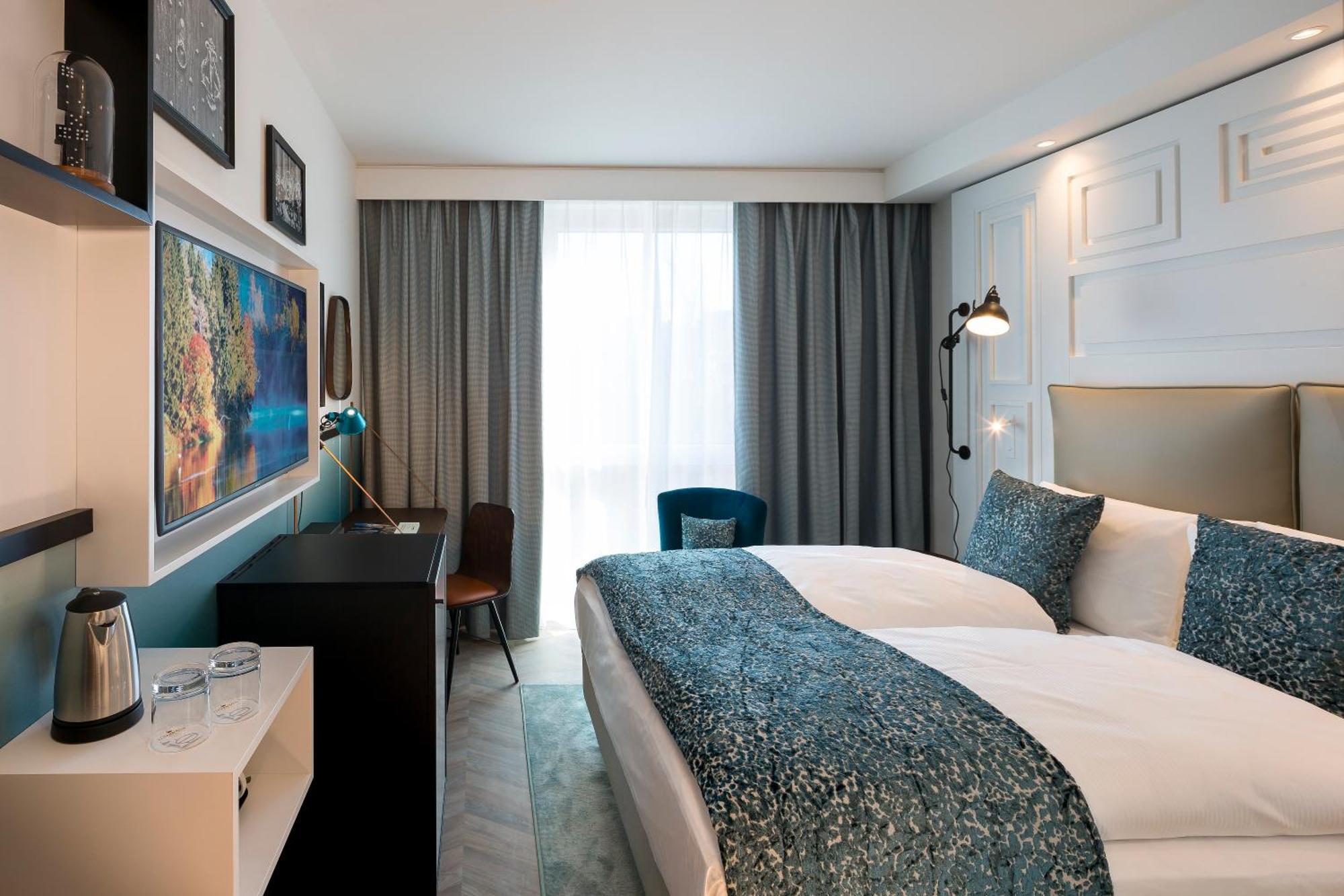 Premium Kamer met Queensize Bed en Uitzicht op de Binnenplaats