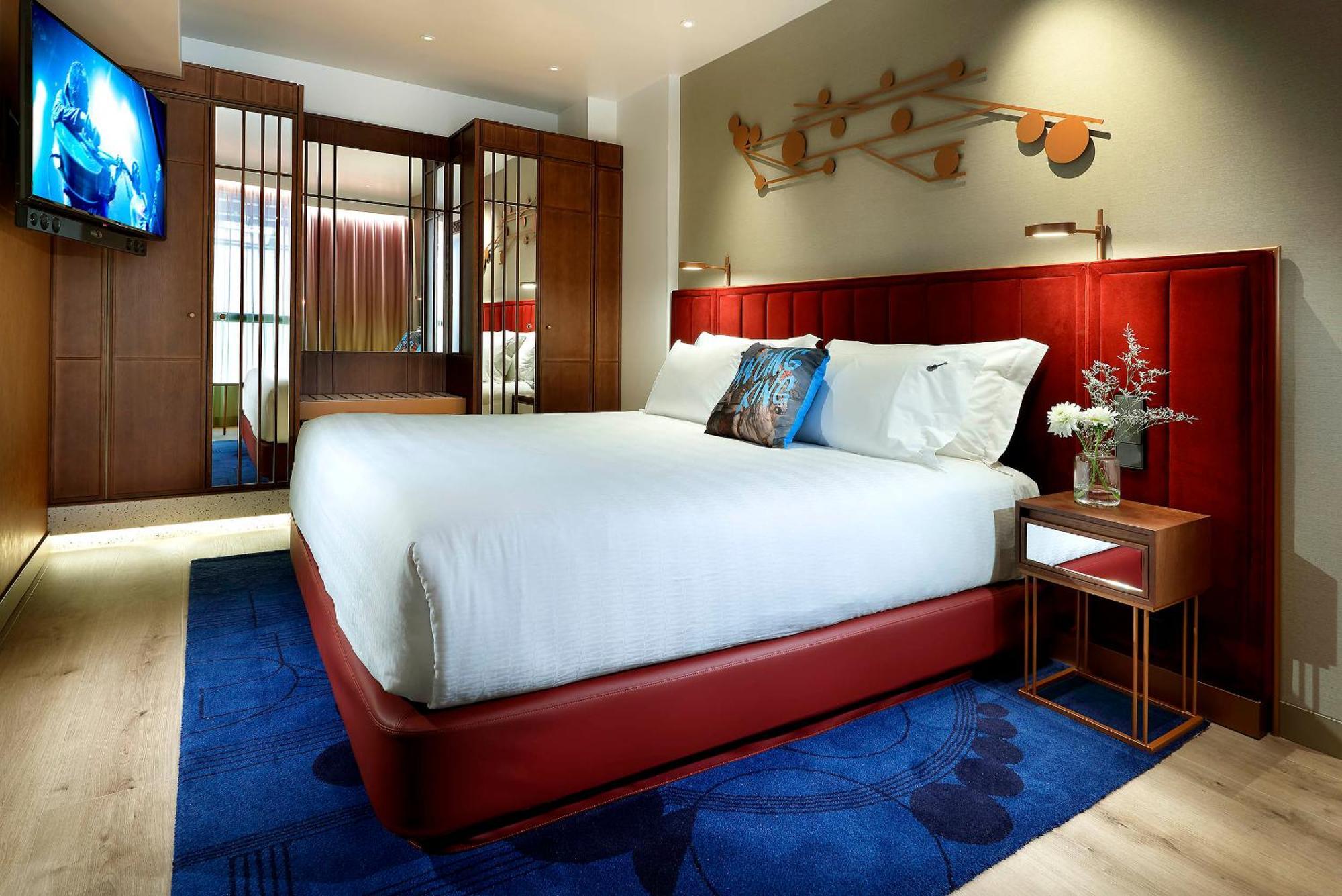Silver Suite