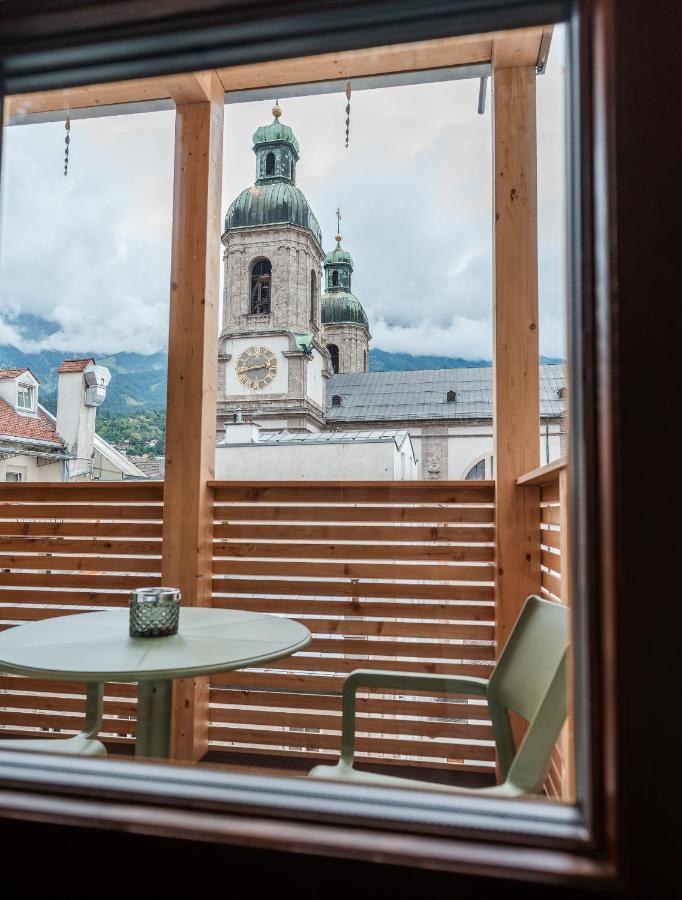 Studio Balcony