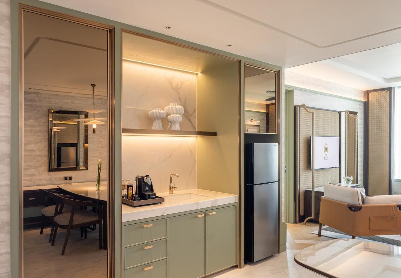 Premium Two Bedroom Suite Lounge Access