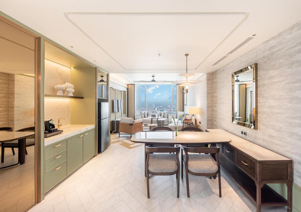 Premium Two Bedroom Suite Lounge Access