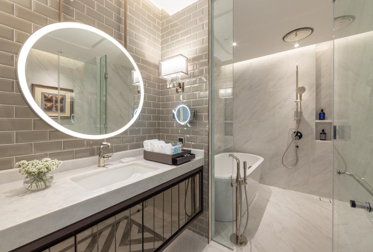 Premium Two Bedroom Suite Lounge Access