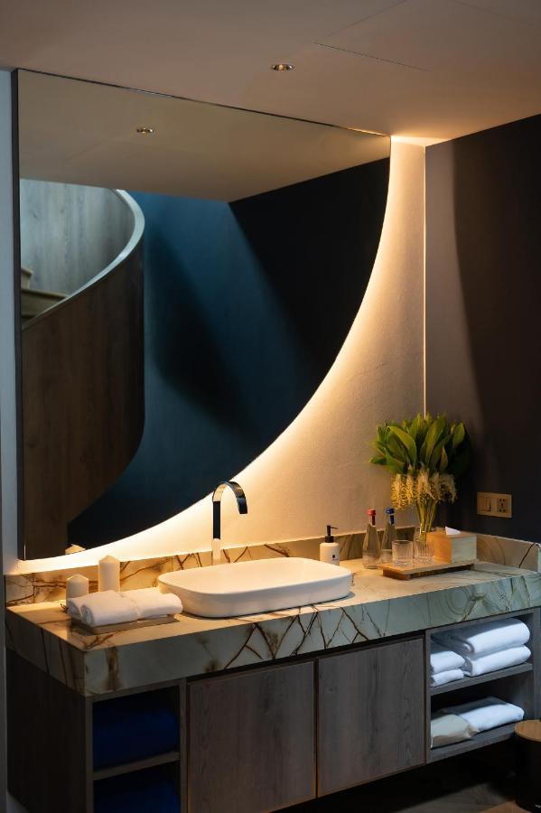 Klong San Duplex Pool Suite Boat & Tuk Tuk Transfer