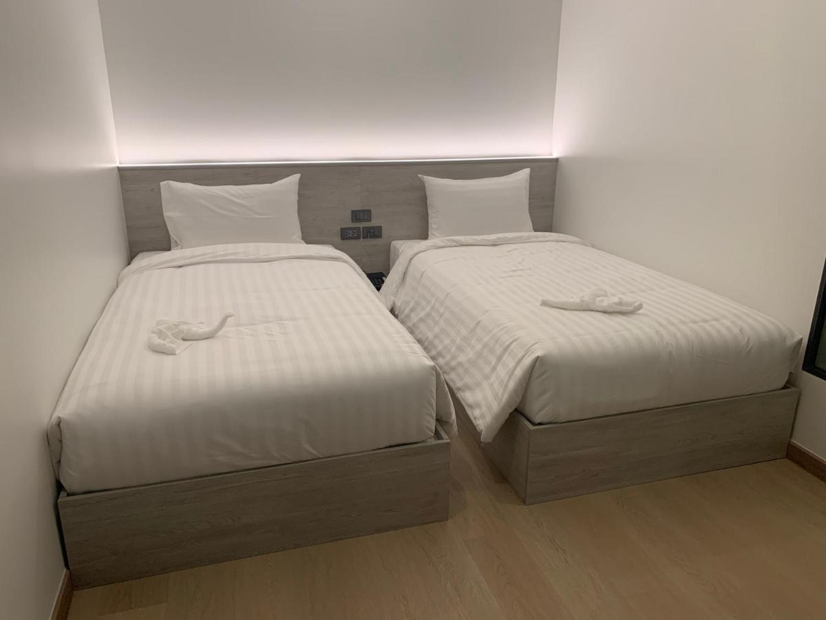 Twin Room Bathroom