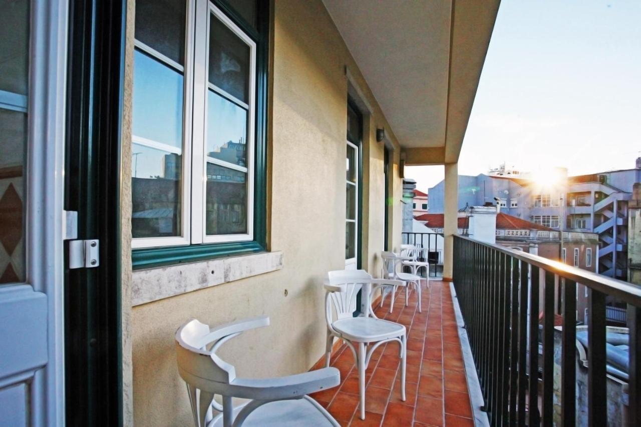 Tweepersoonskamer met Balkon en Gedeelde Badkamer