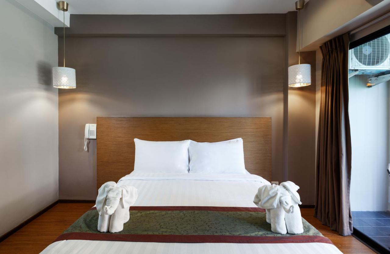 Superior Room Pool View Roundtrip Airport Transfer