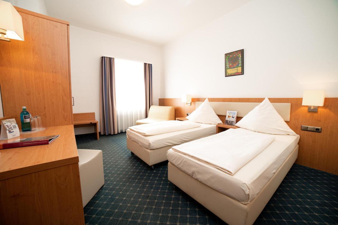 Tweepersoonskamer met 1 of 2 Bedden en Eigen Badkamer