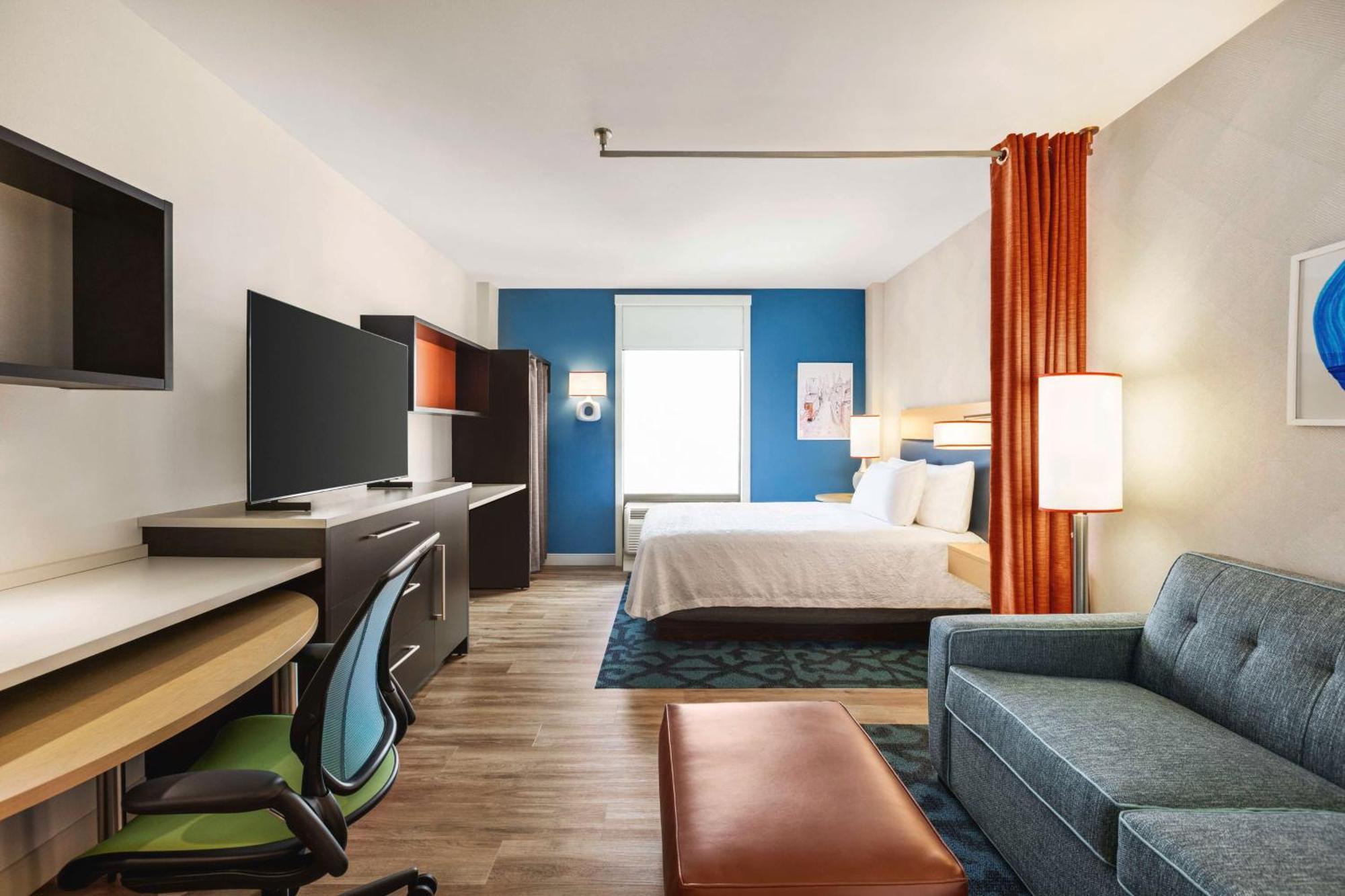 Studio met Queensize Bed en Uitzicht op de Stad
