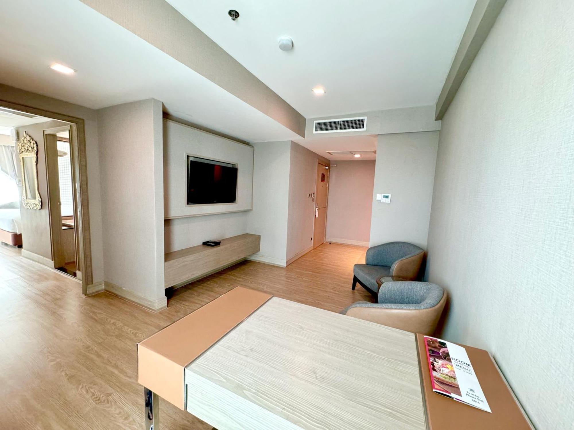 Executive King Suite Non-Smoking