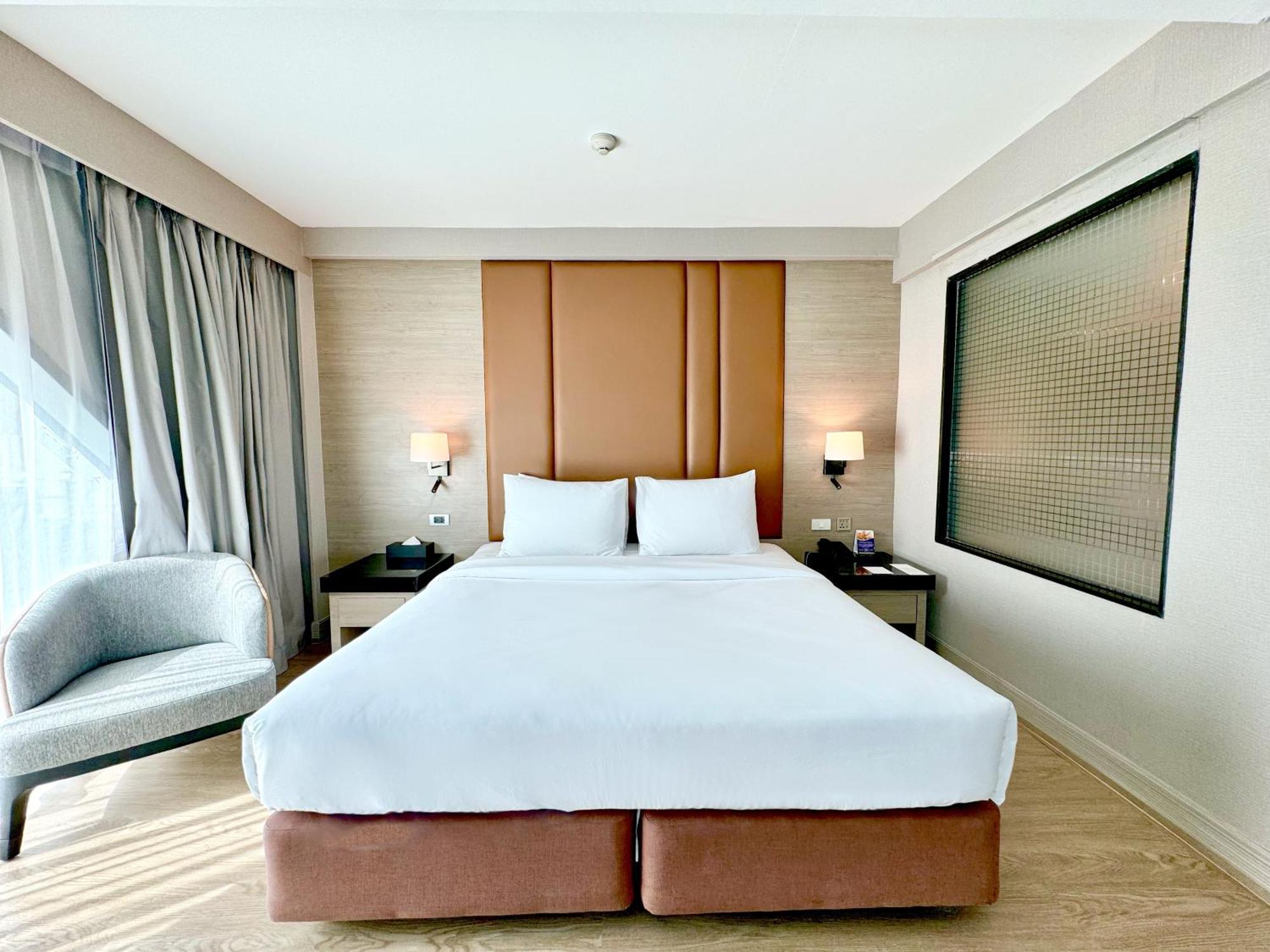 Executive King Suite Non-Smoking