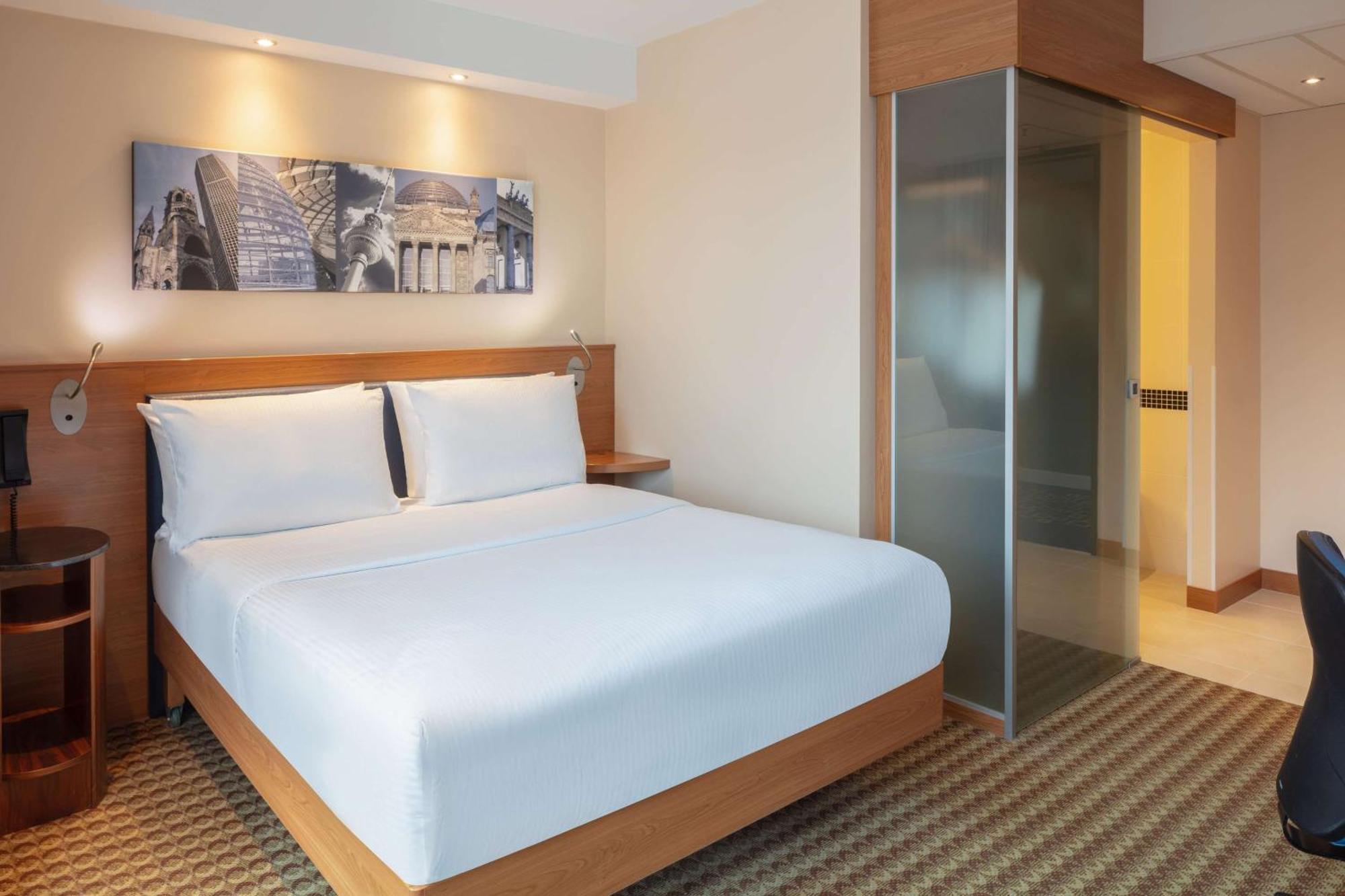 Kamer met Queensize Bed en Balkon