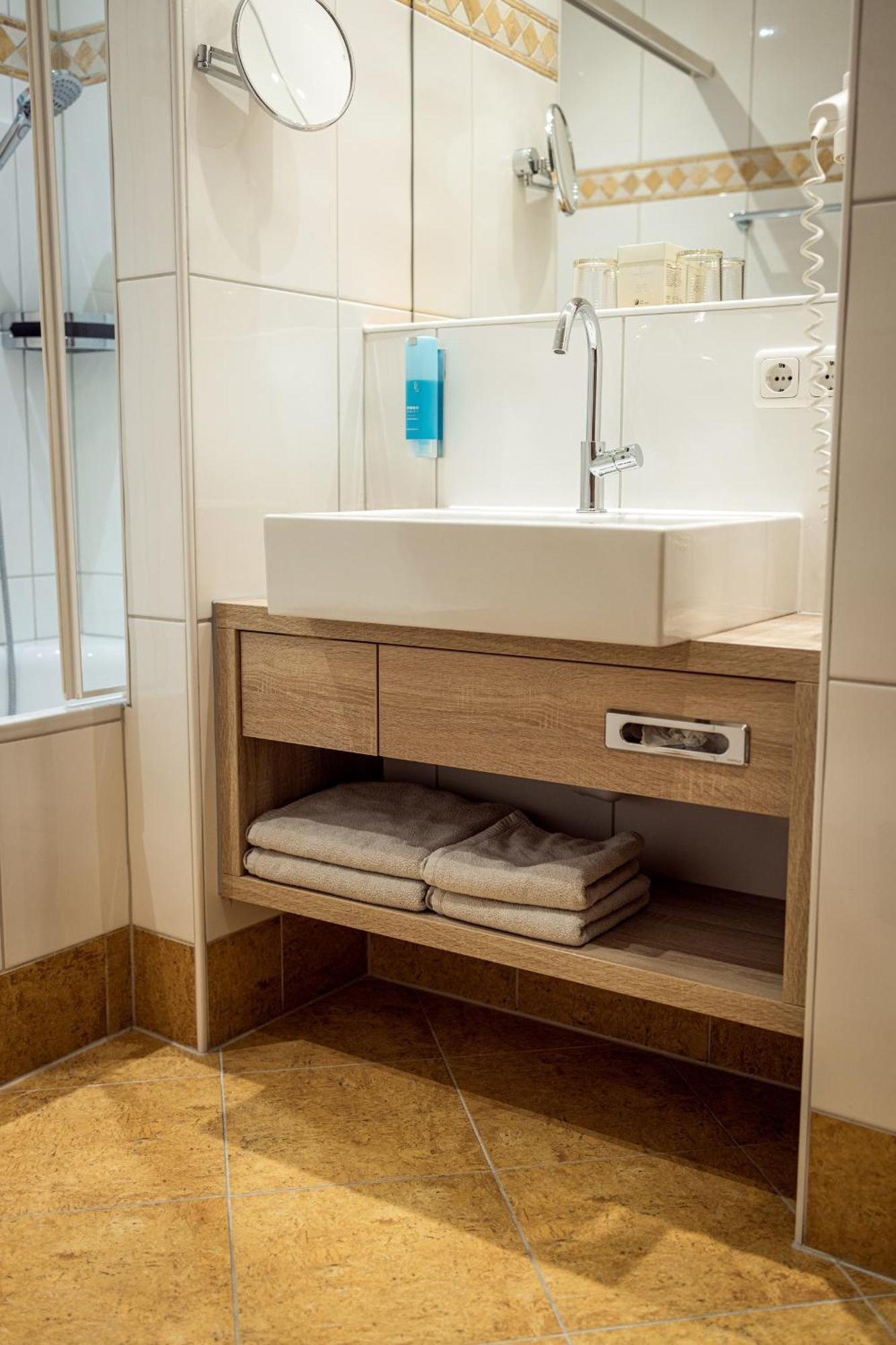 Superior Double or Twin Room Mountain View
