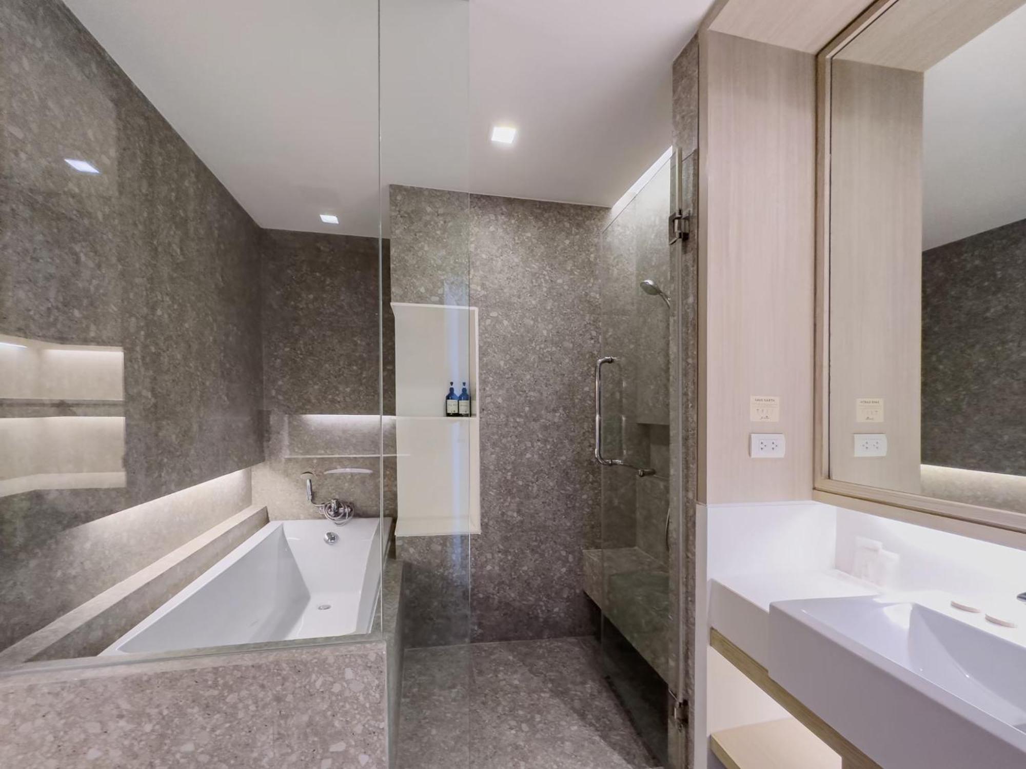 One-Bedroom Exclusive