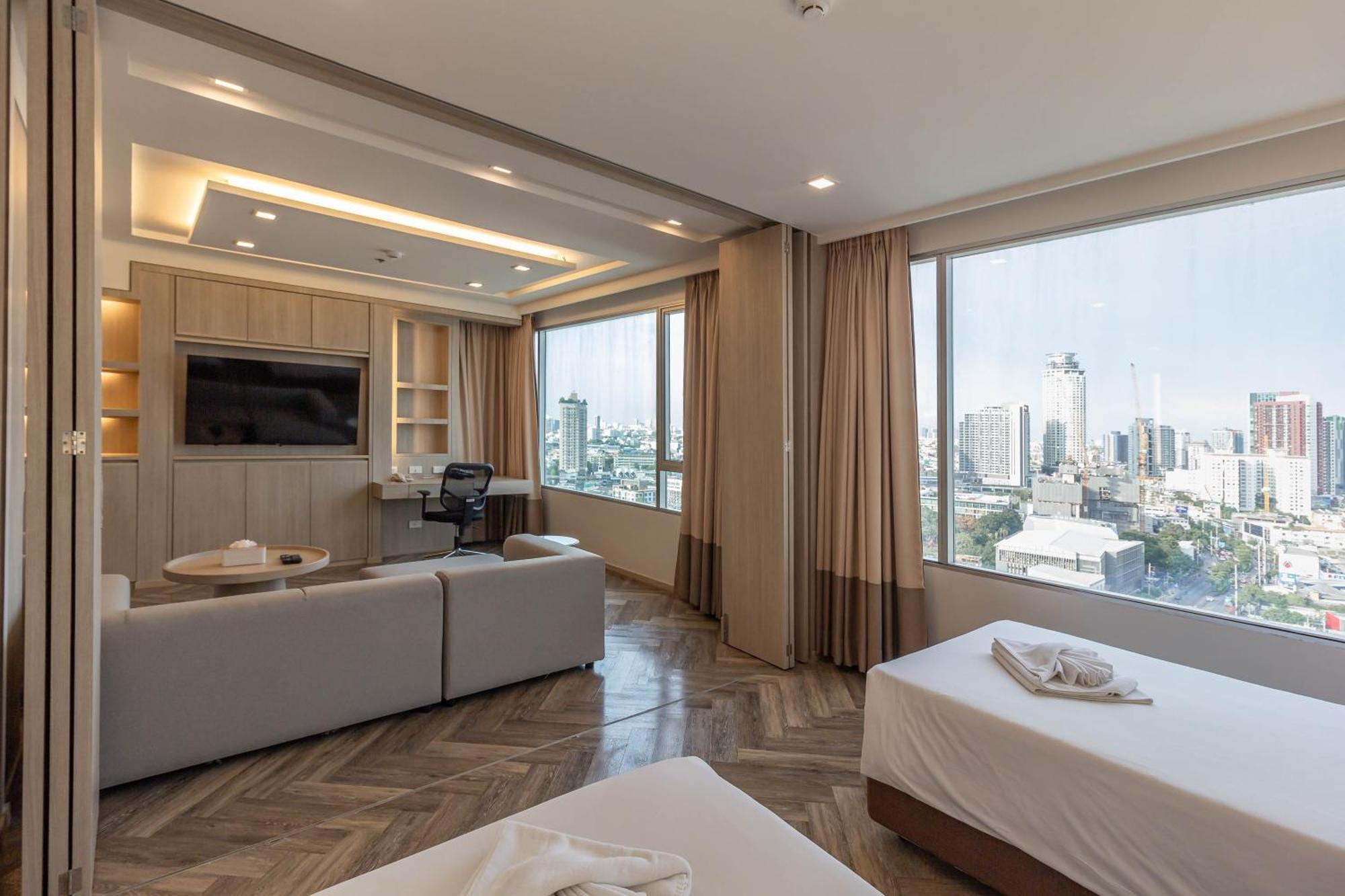 Two-Bedroom Suite Jacuzzi