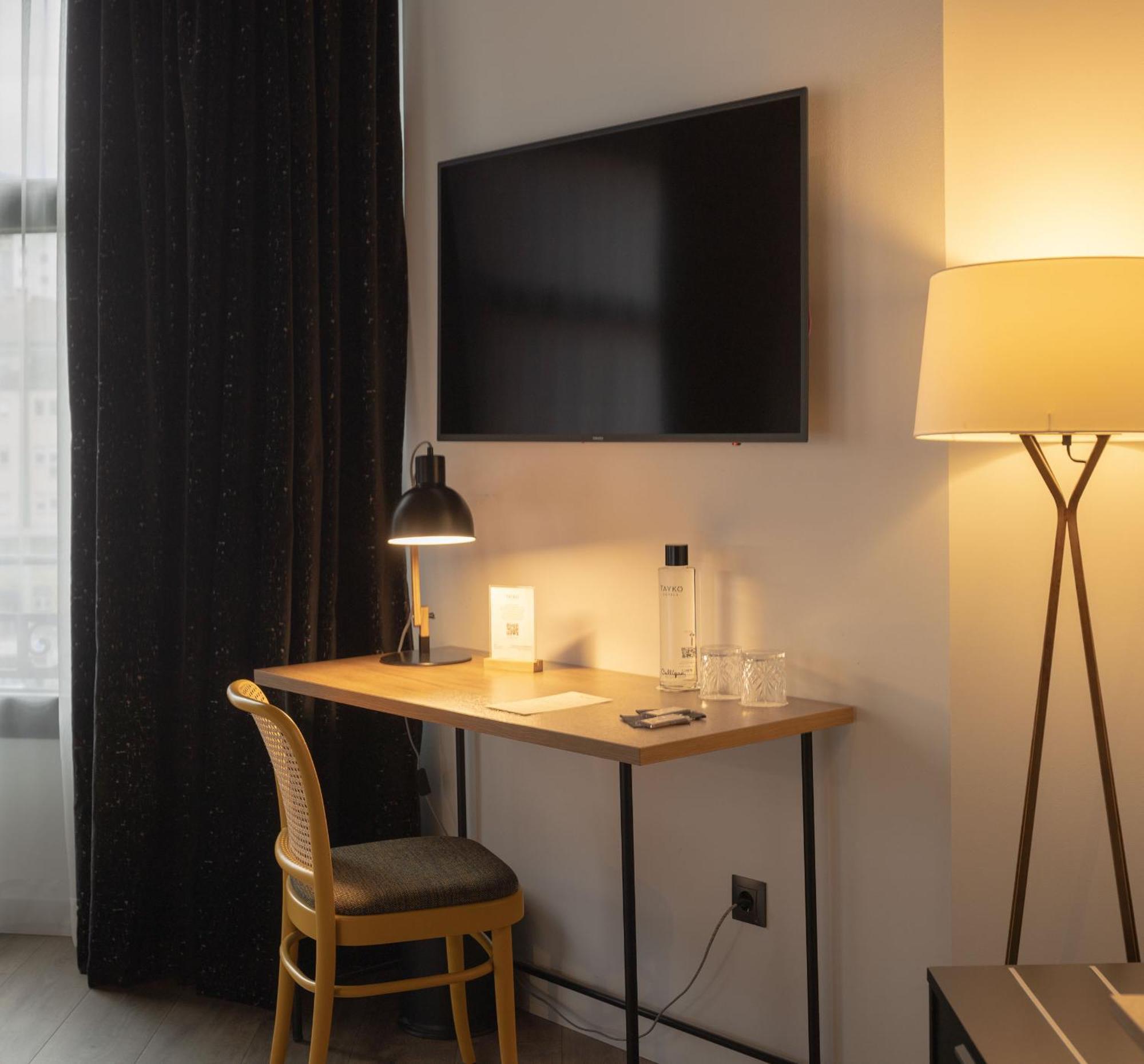 Deluxe King Room River View