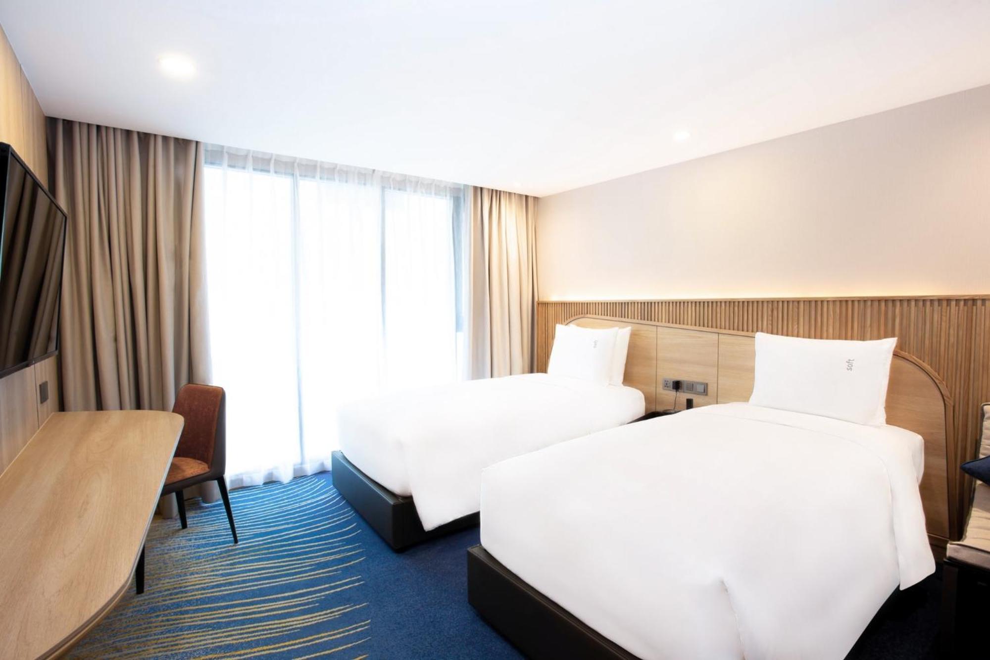 Standard Twin Room Top Floor