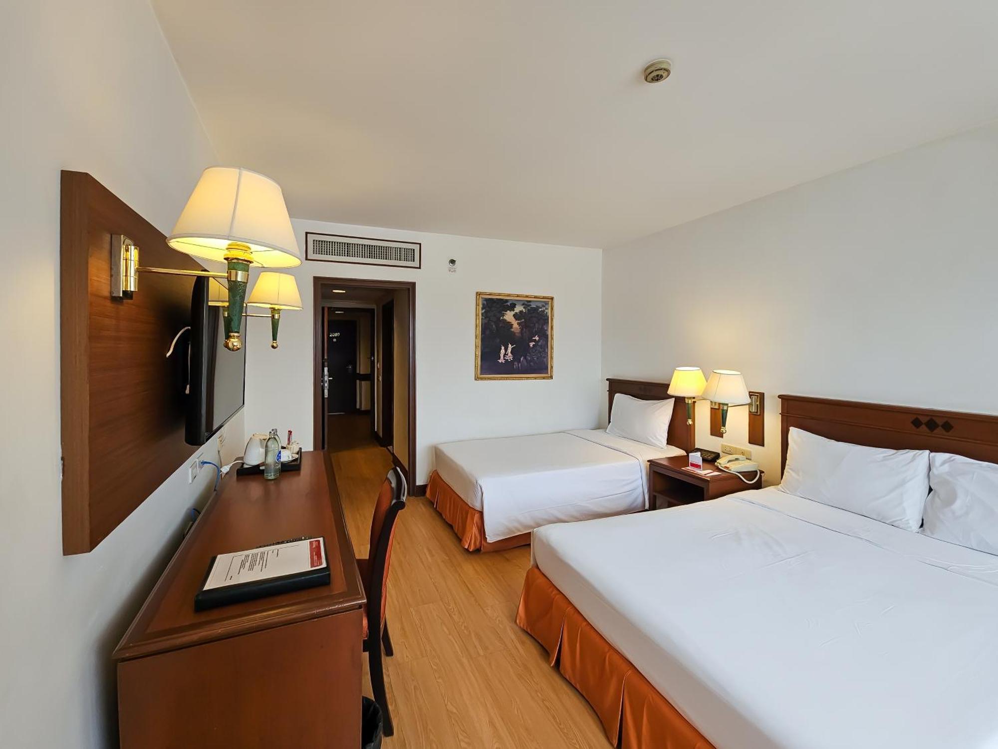 Deluxe Double or Twin Room