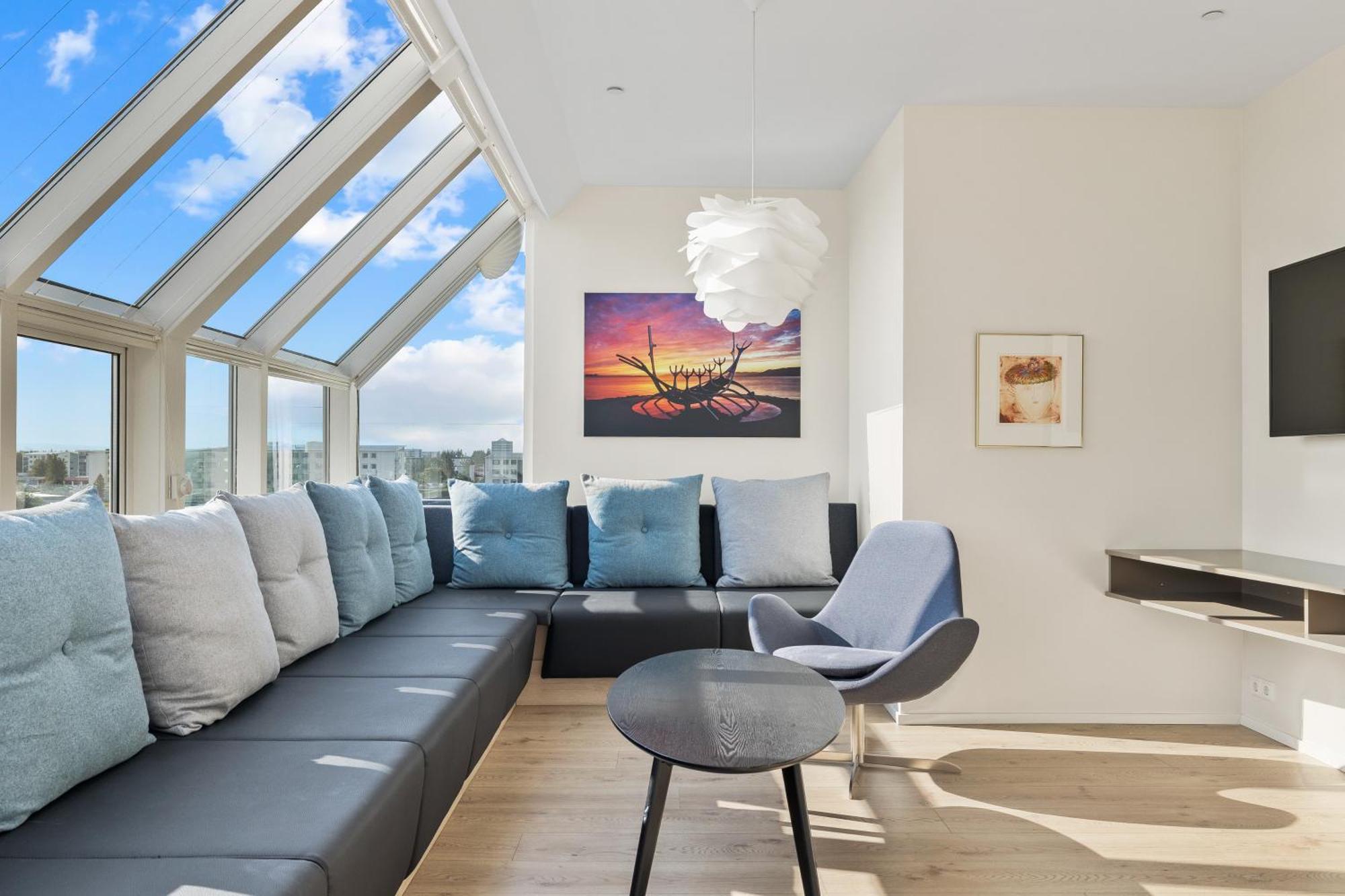 Panorama Top Floor Balcony Suite Spa