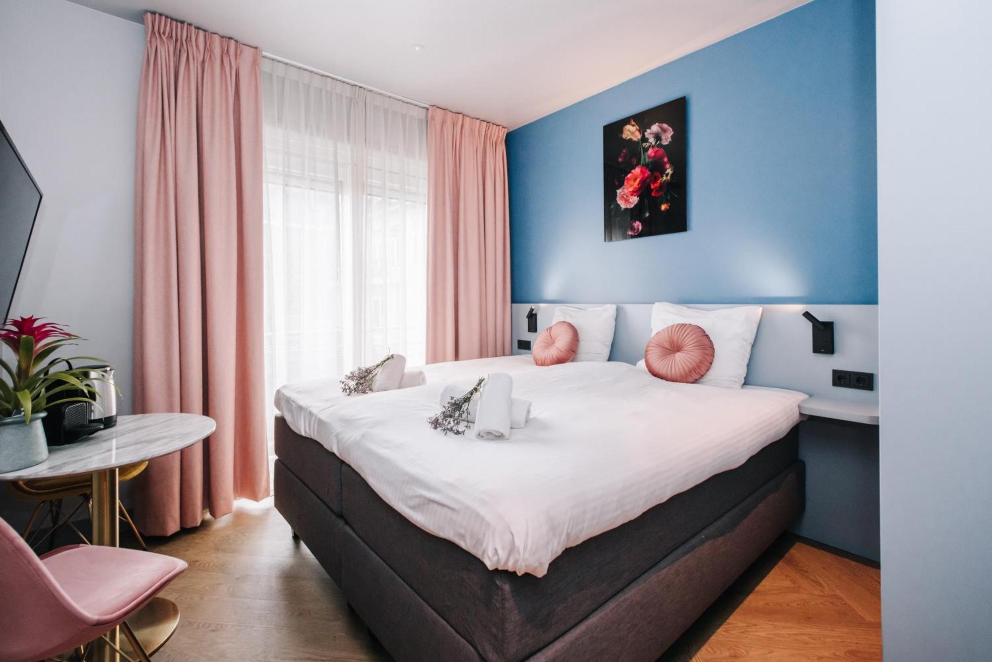 Superior Double Room,1516403341:JPEG