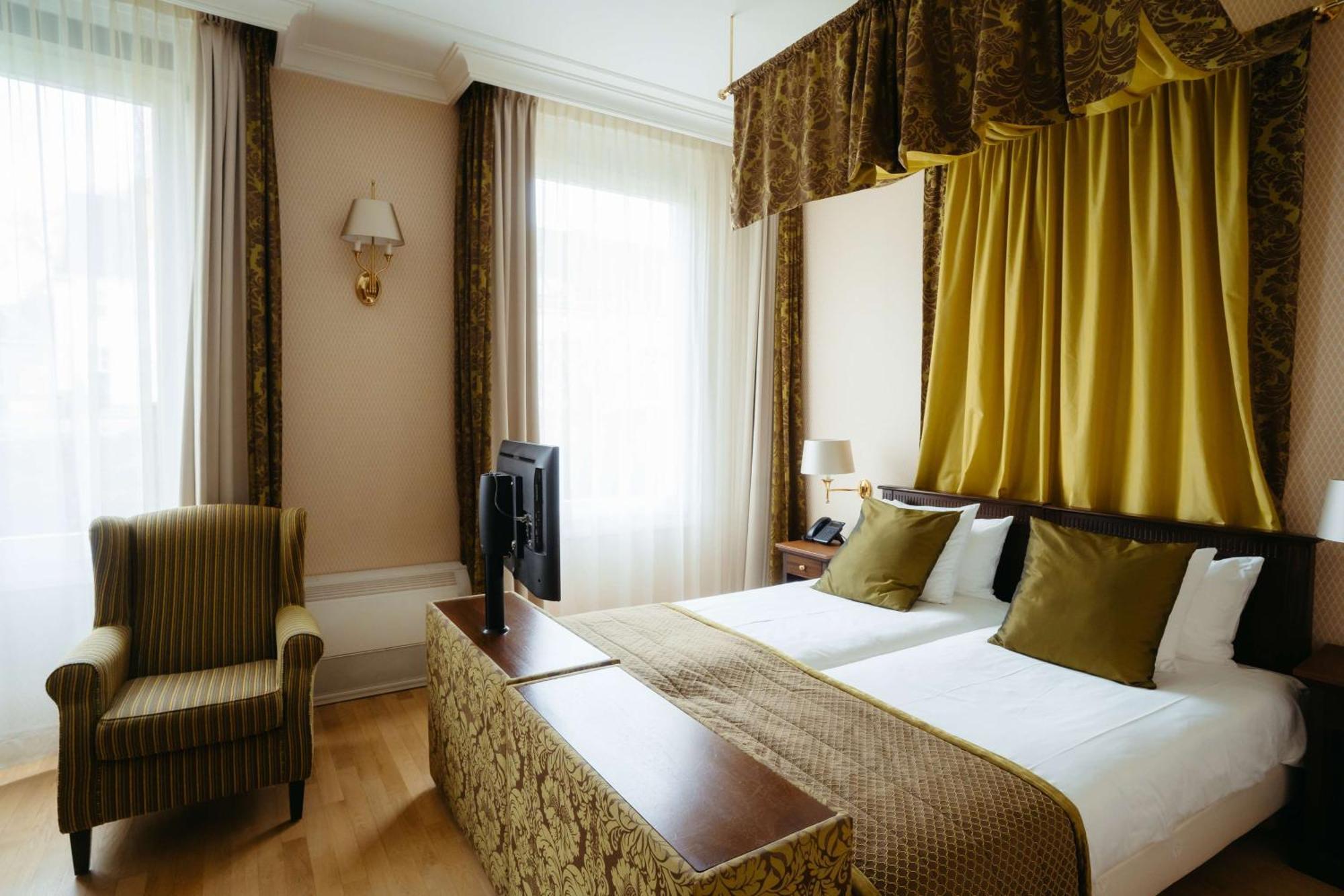 Luxe Tweepersoonskamer met 2 Aparte Bedden
