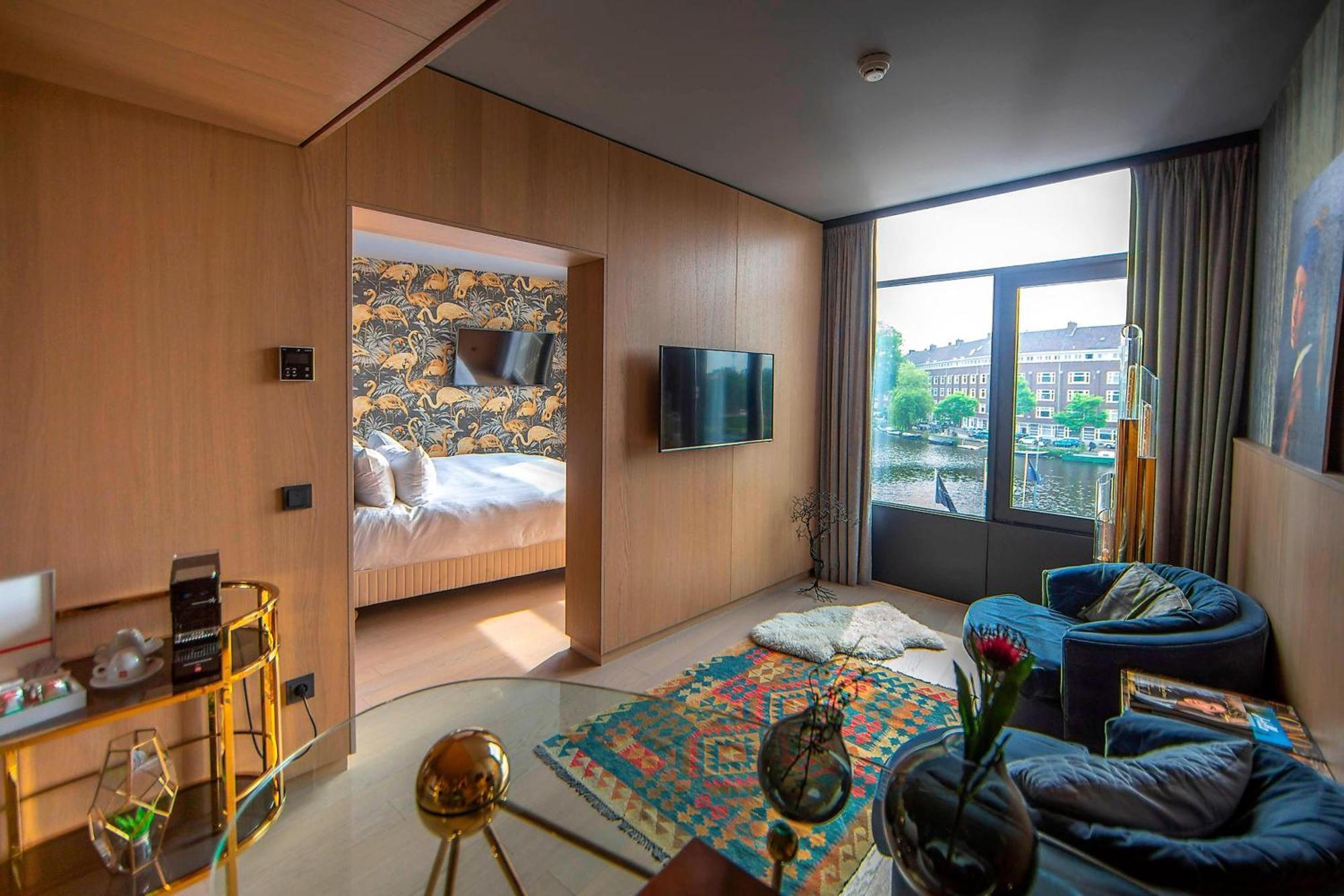 Design Suite met Kingsize Bed met Uitzicht op de Gracht