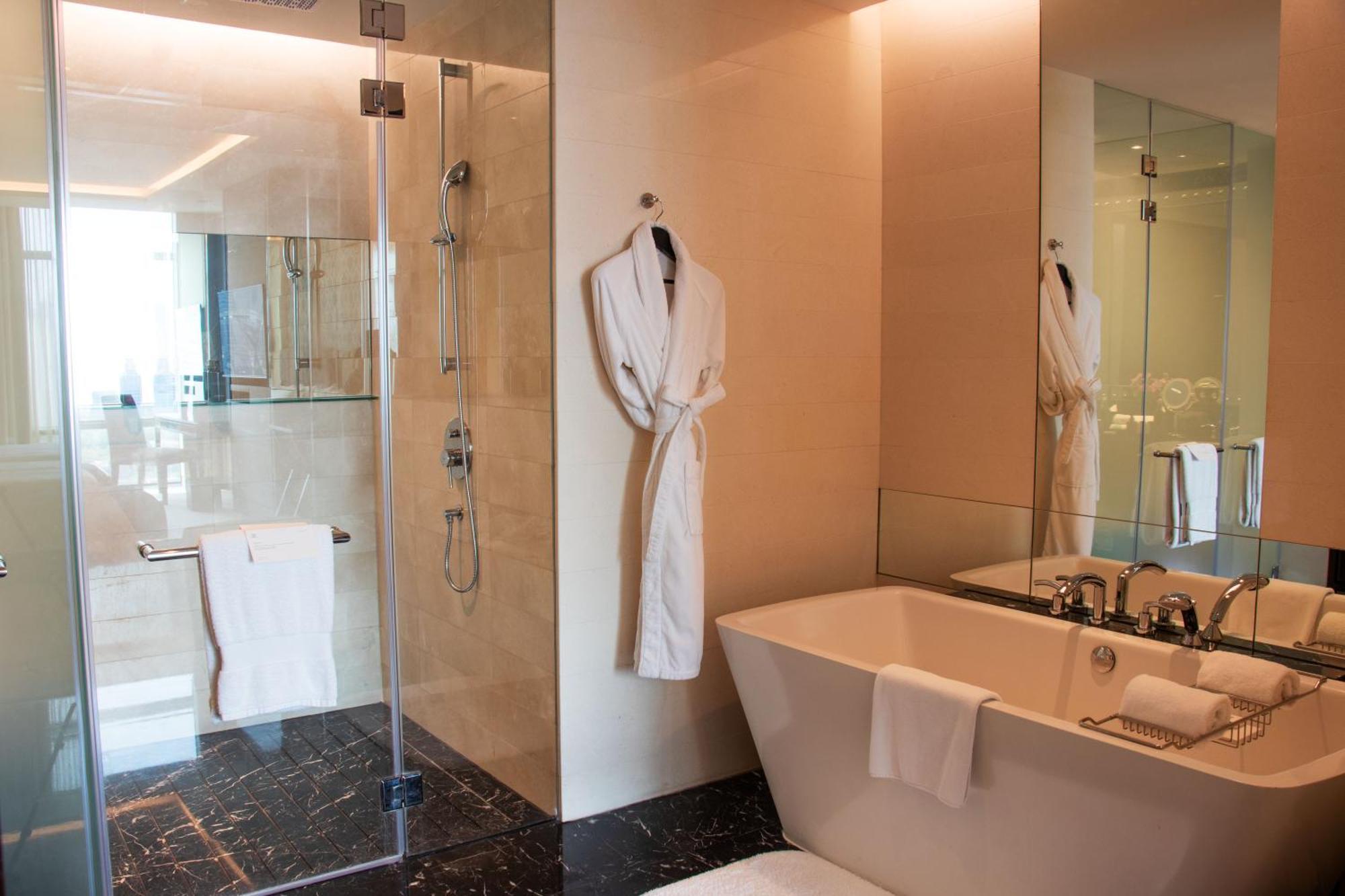 Two-Bedroom Large Suite Skyline View
