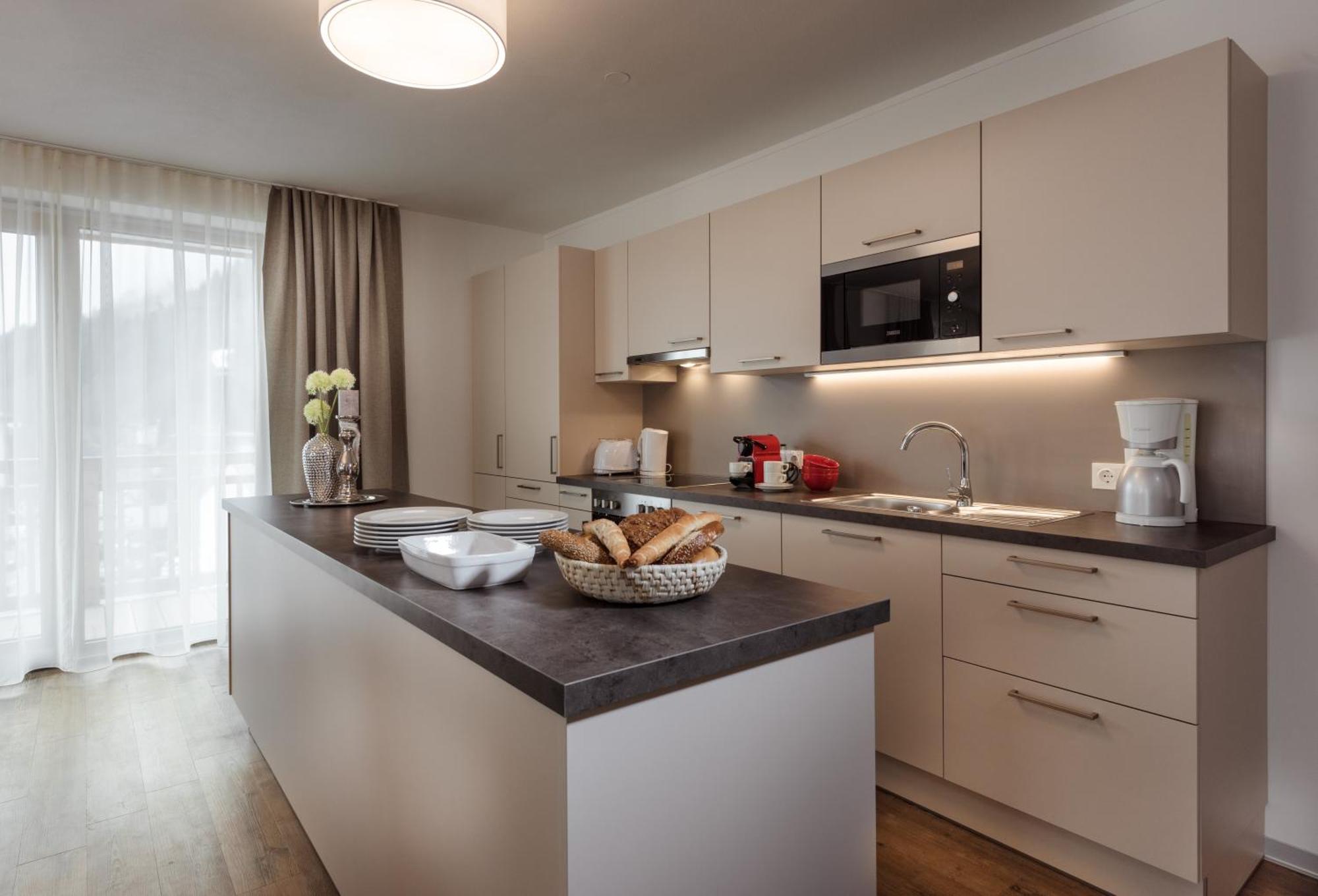 Deluxe Four-Bedroom Apartment