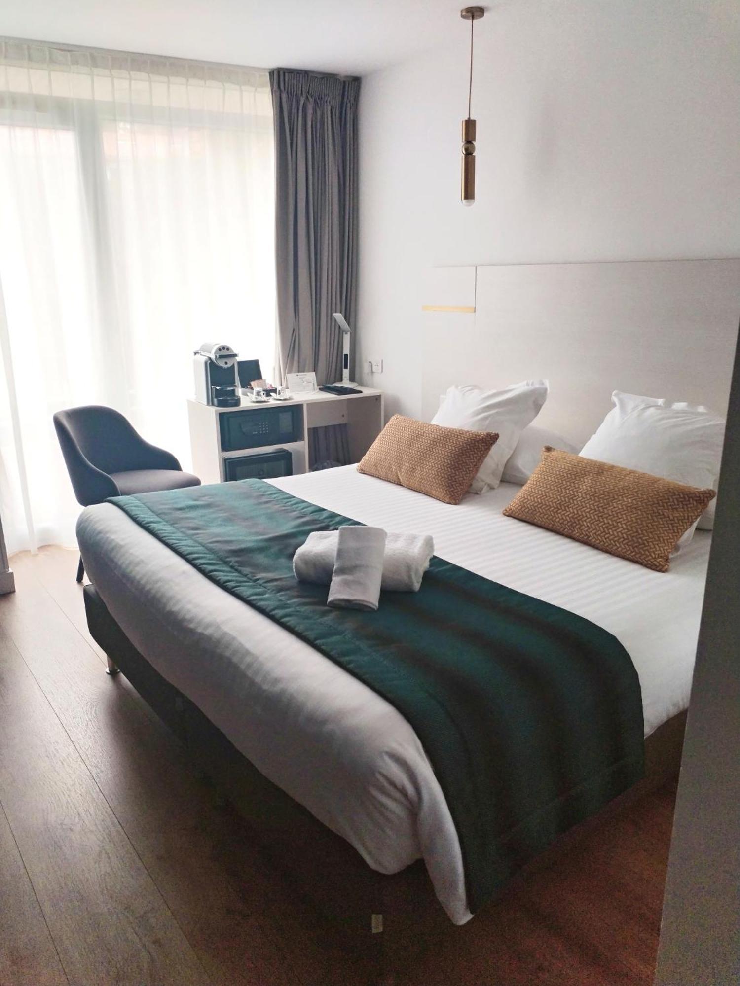 Comfort Kamer met Queensize Bed en Balkon