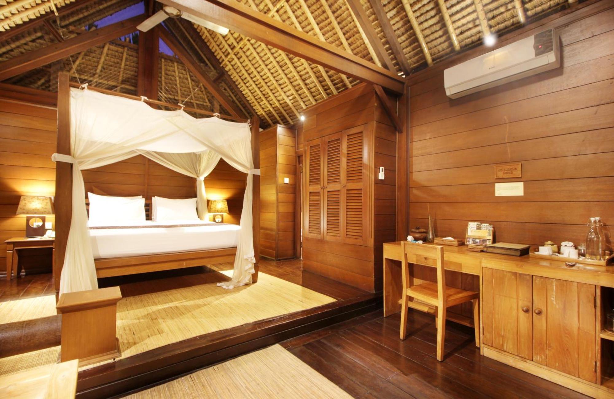 Deluxe Double Wooden Room