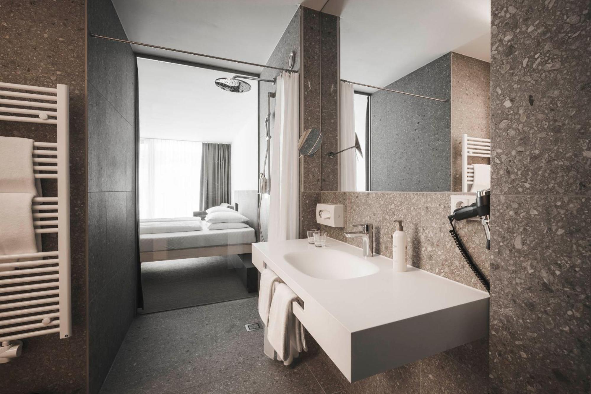 Upper Floor Double Room Balcony