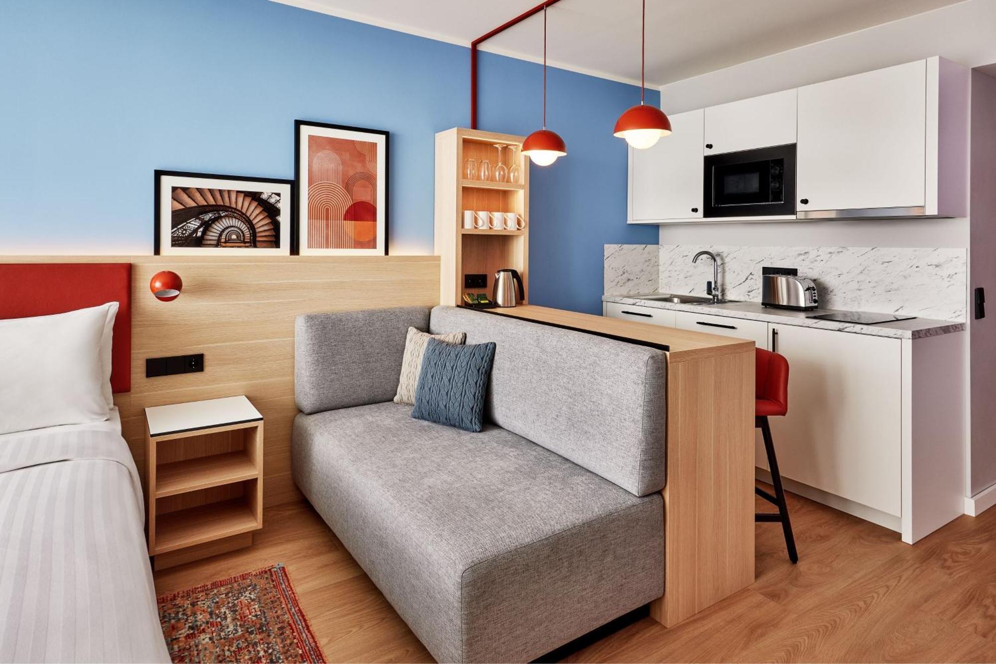 Studio met Queensize Bed