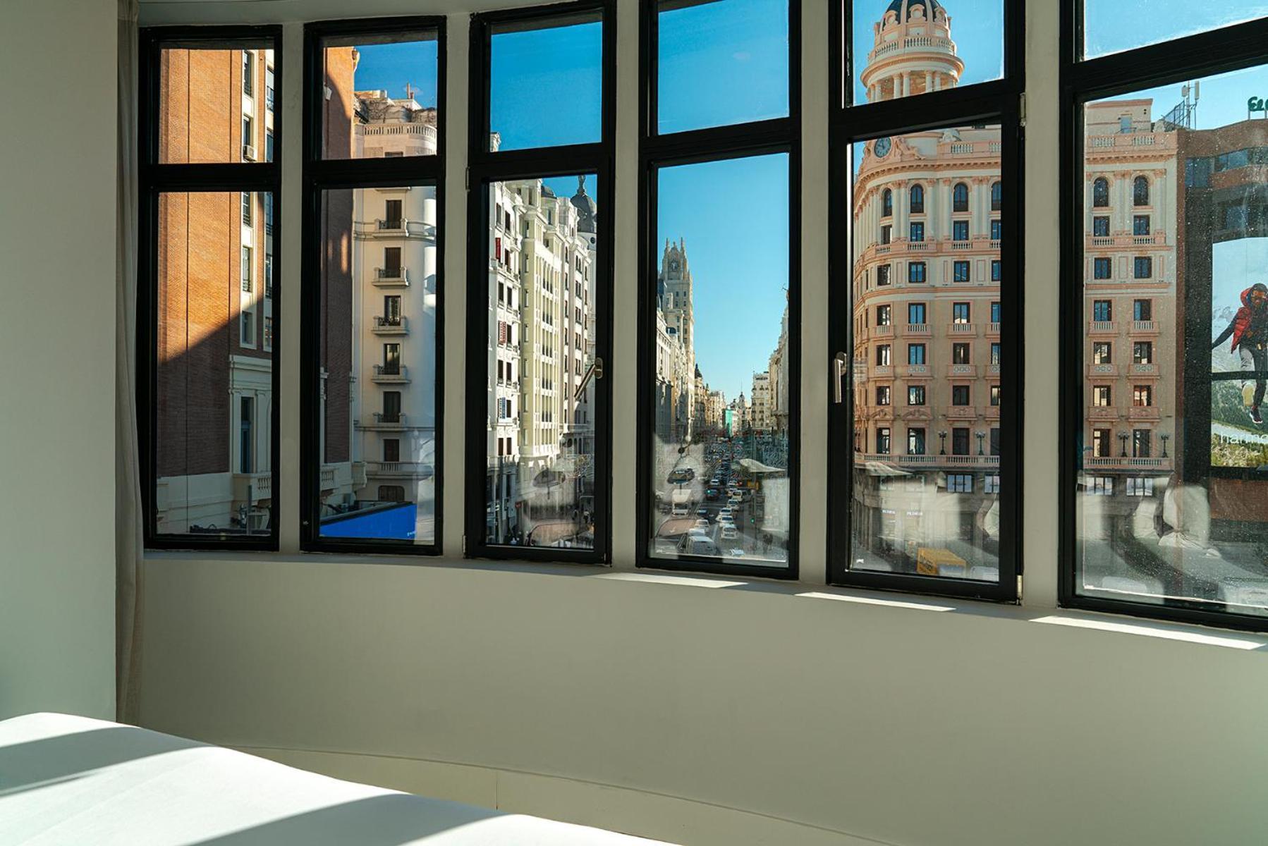 Deluxe Double Room Gran Via Views