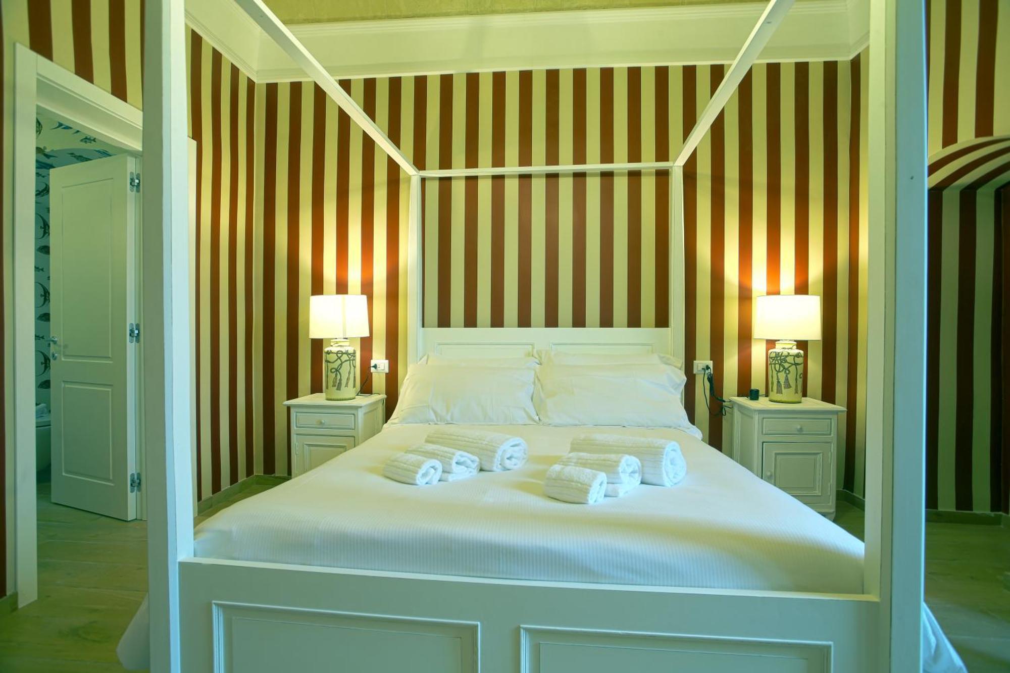 Tweepersoonskamer met Balkon en Uitzicht op Zee