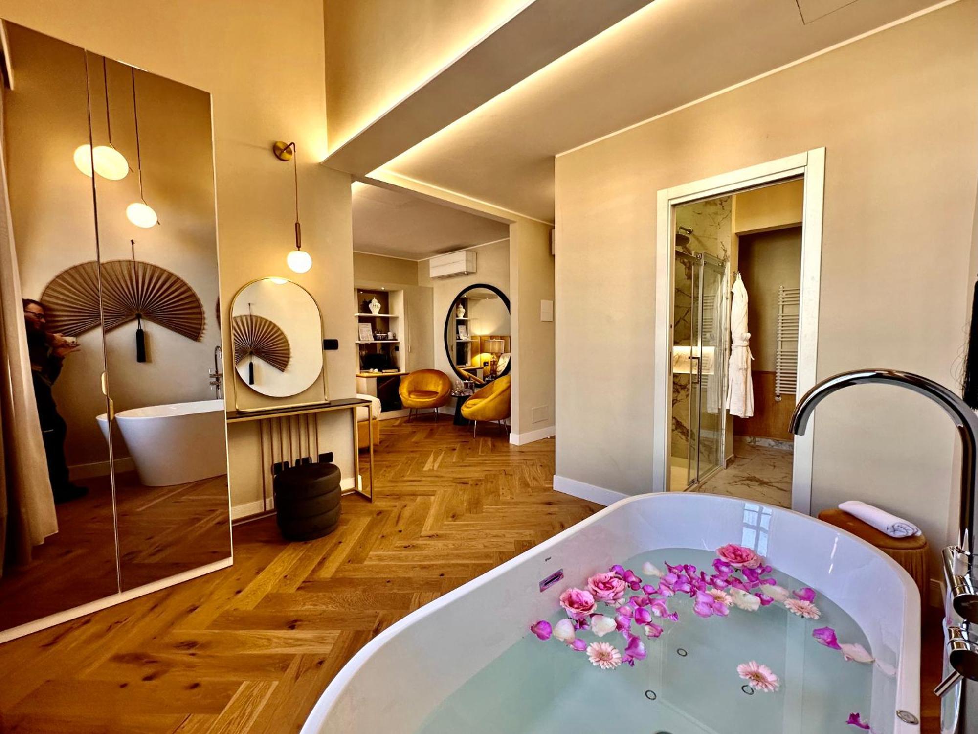 Suite met Kingsize Bed en Bubbelbad