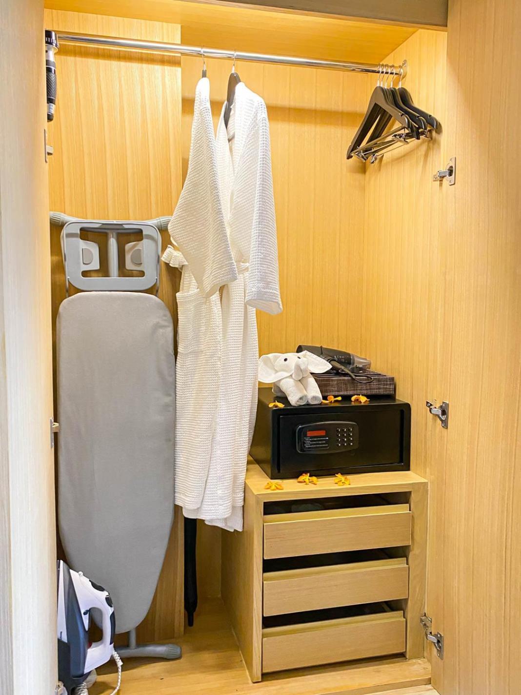 Executive Room