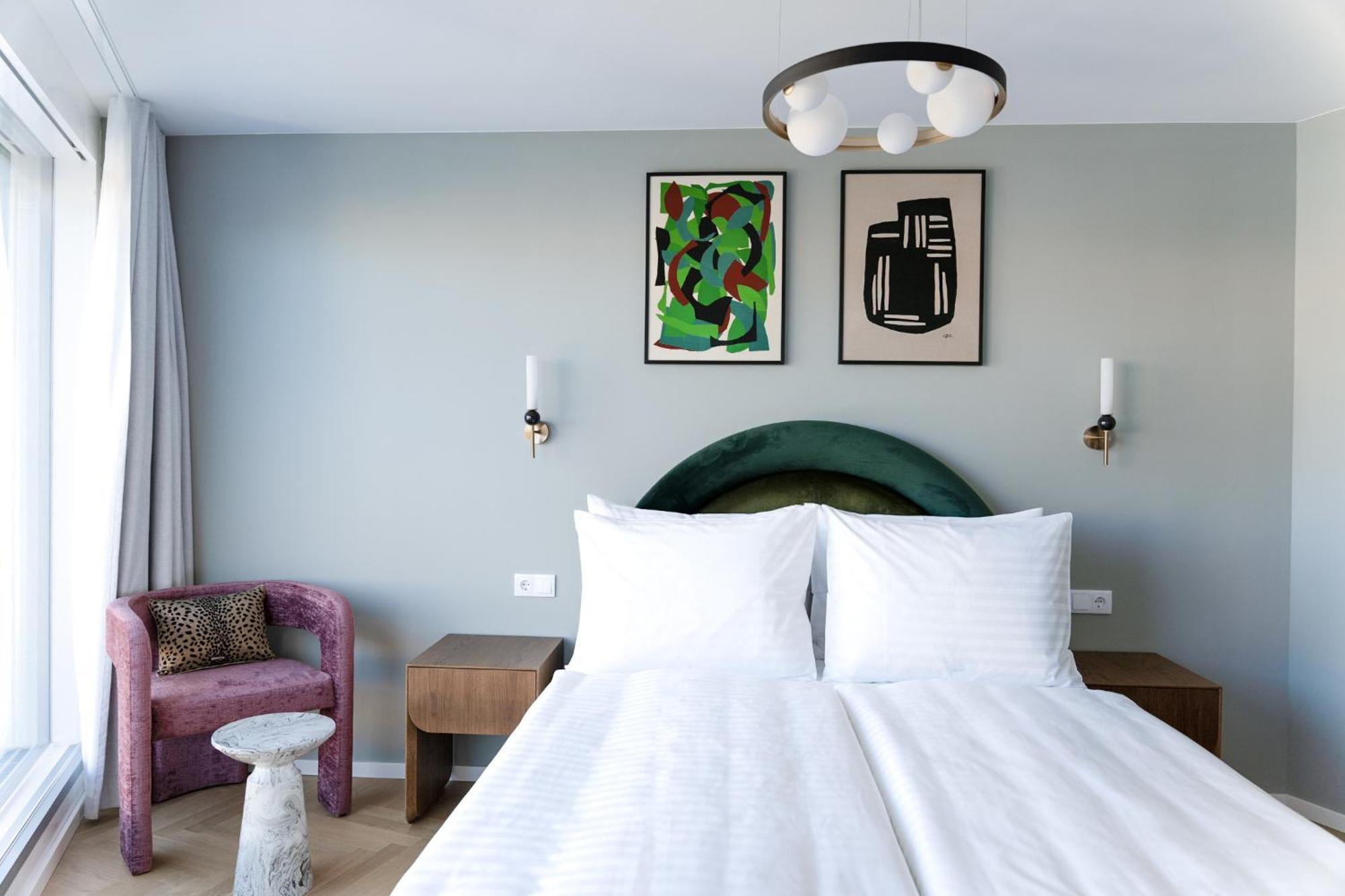 Extra Large Studio with Kitchen, Terrace and AC