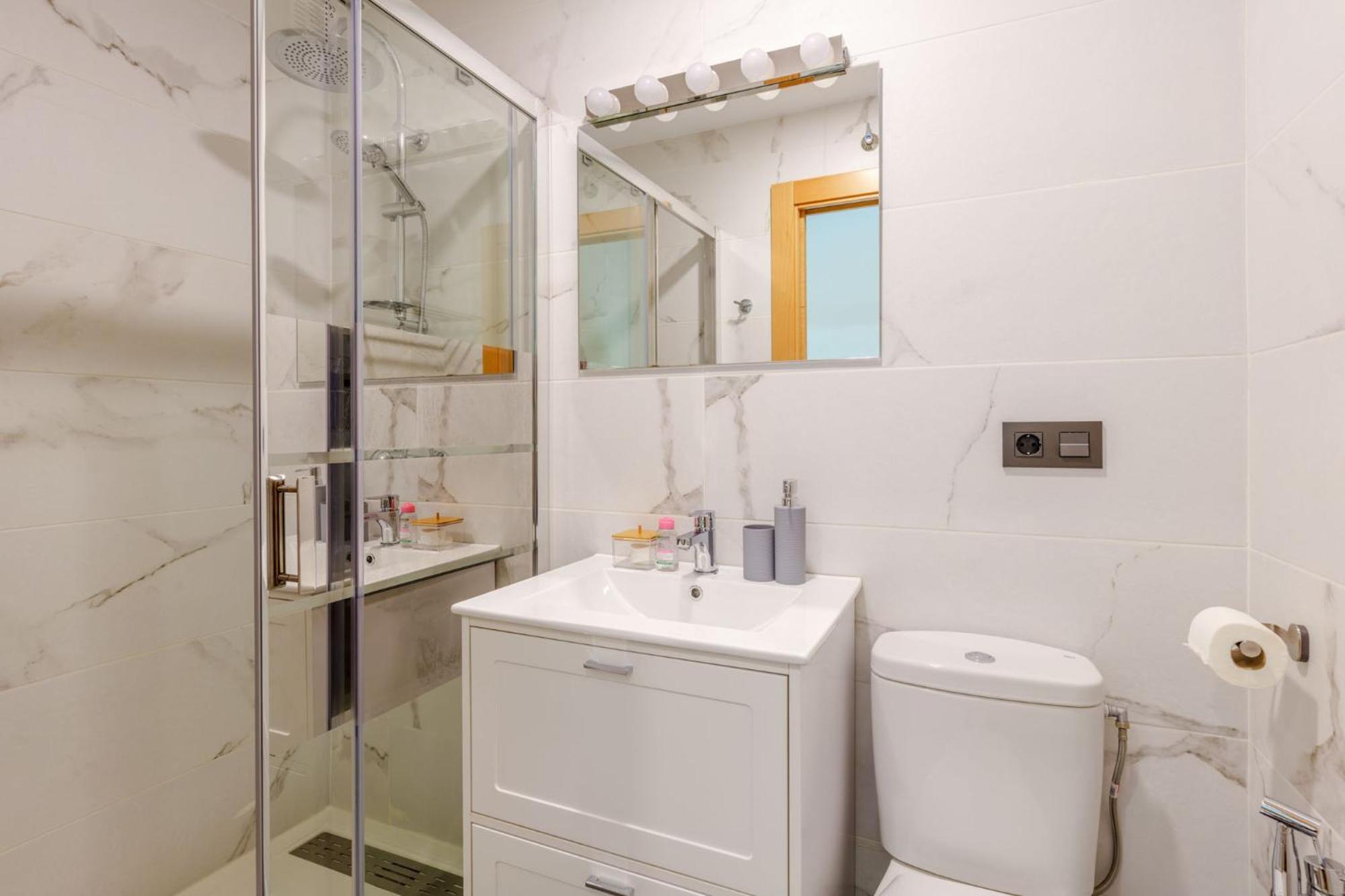 Double Room Private Bathroom
