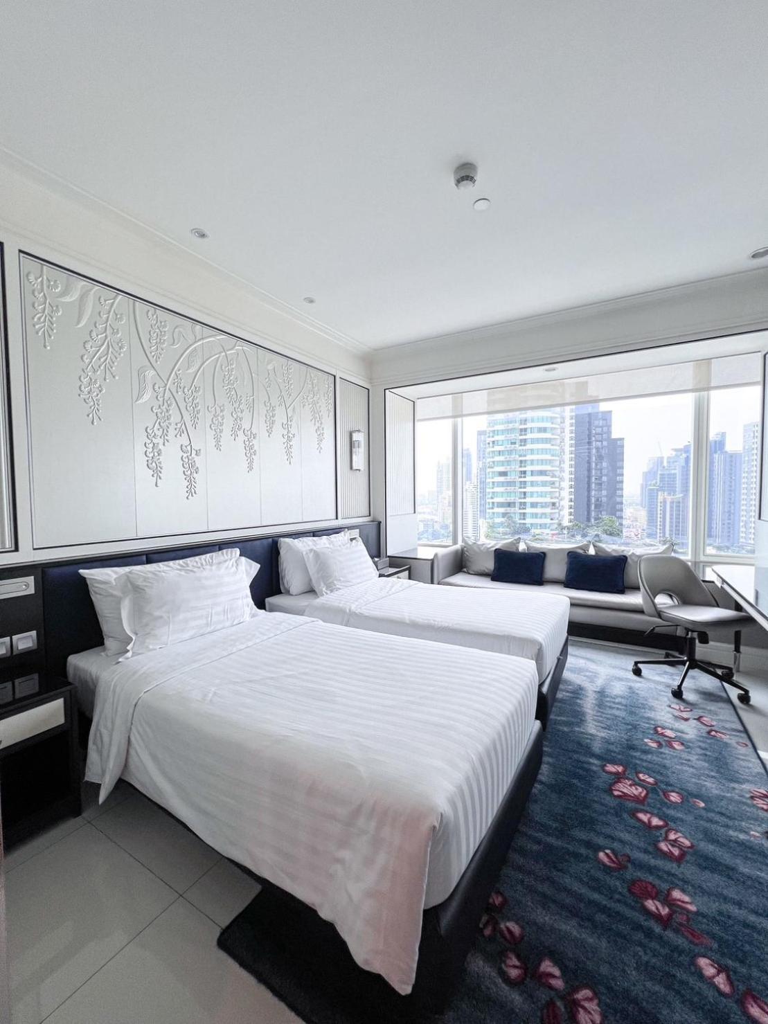 Signature Connecting Room